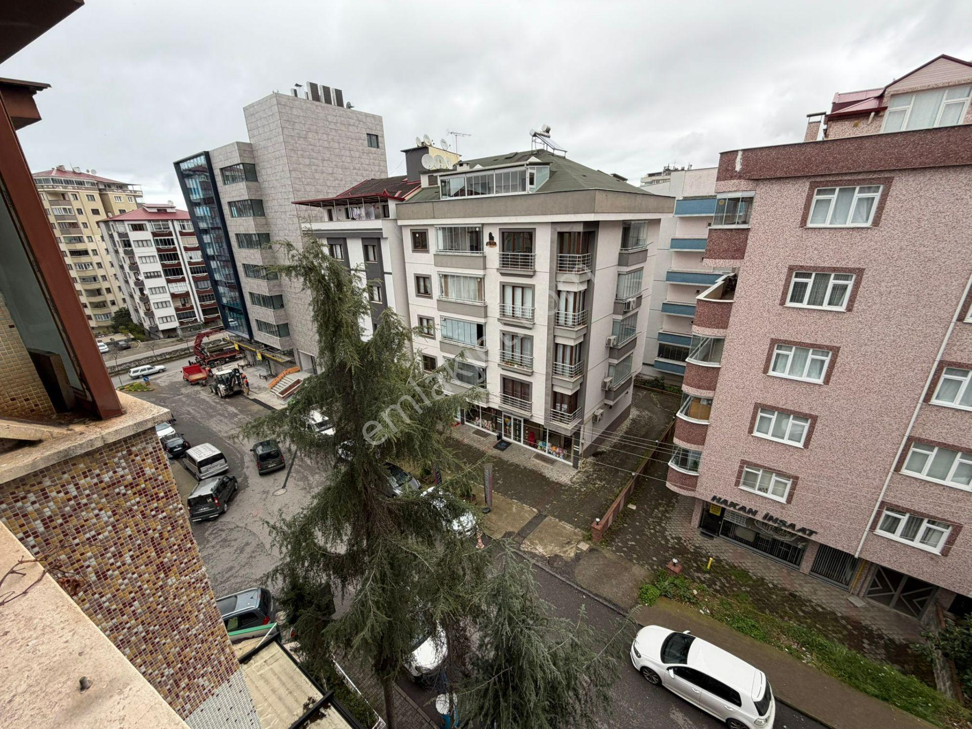 Küçükler Gayrimenkulden Karşıyaka Da Kiralık Daire - Görsel 18