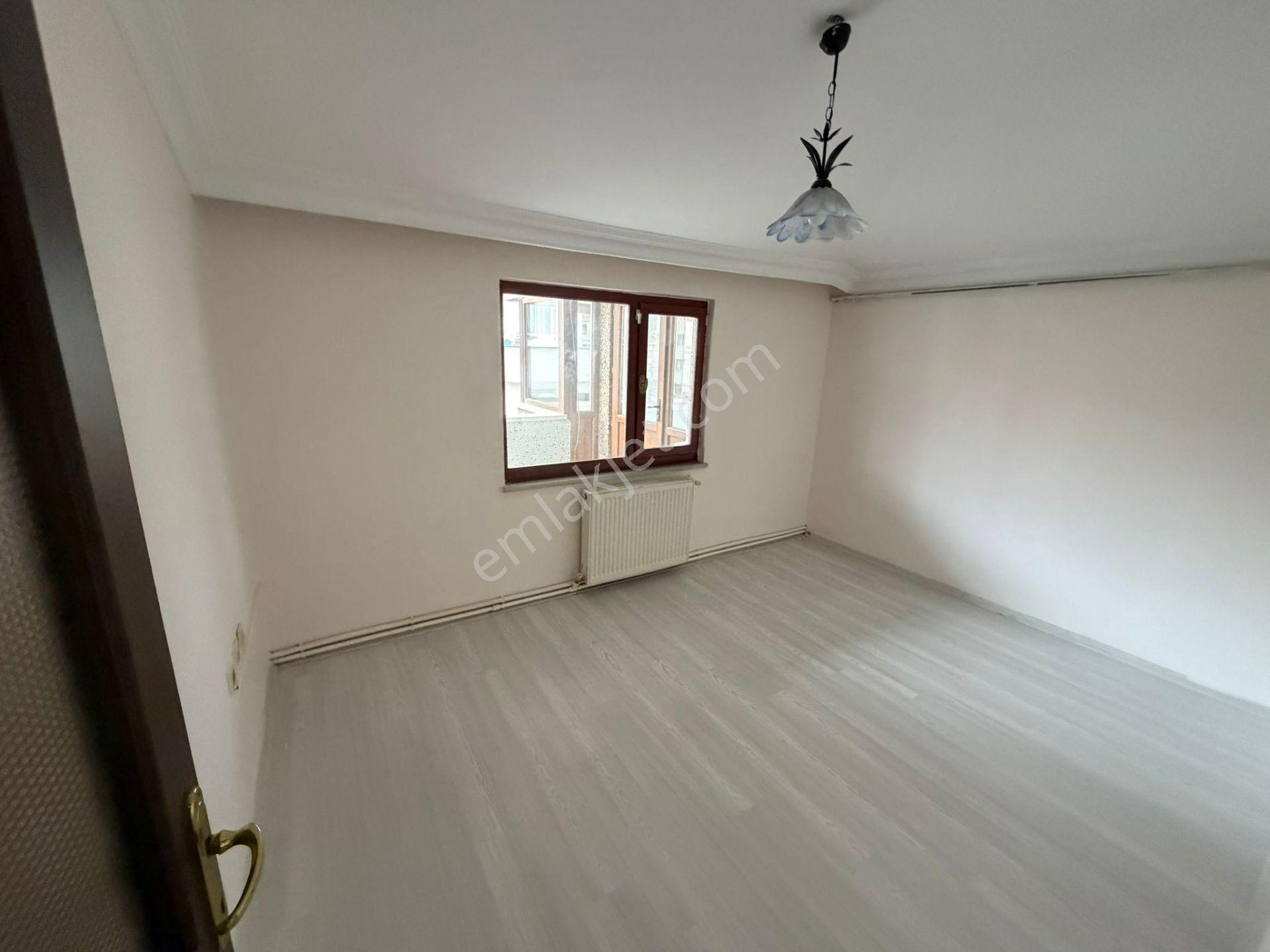 Küçükler Gayrimenkulden Karşıyaka Da Kiralık Daire - Görsel 4