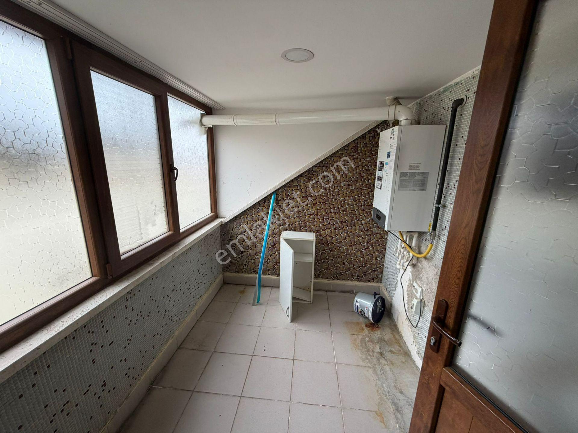 Küçükler Gayrimenkulden Karşıyaka Da Kiralık Daire - Görsel 13