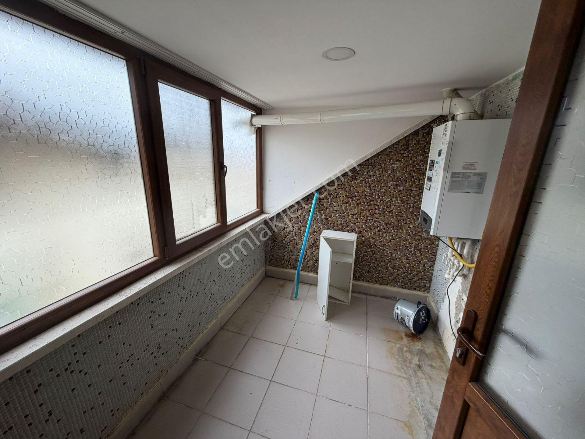 Küçükler Gayrimenkulden Karşıyaka Da Kiralık Daire - Görsel 12