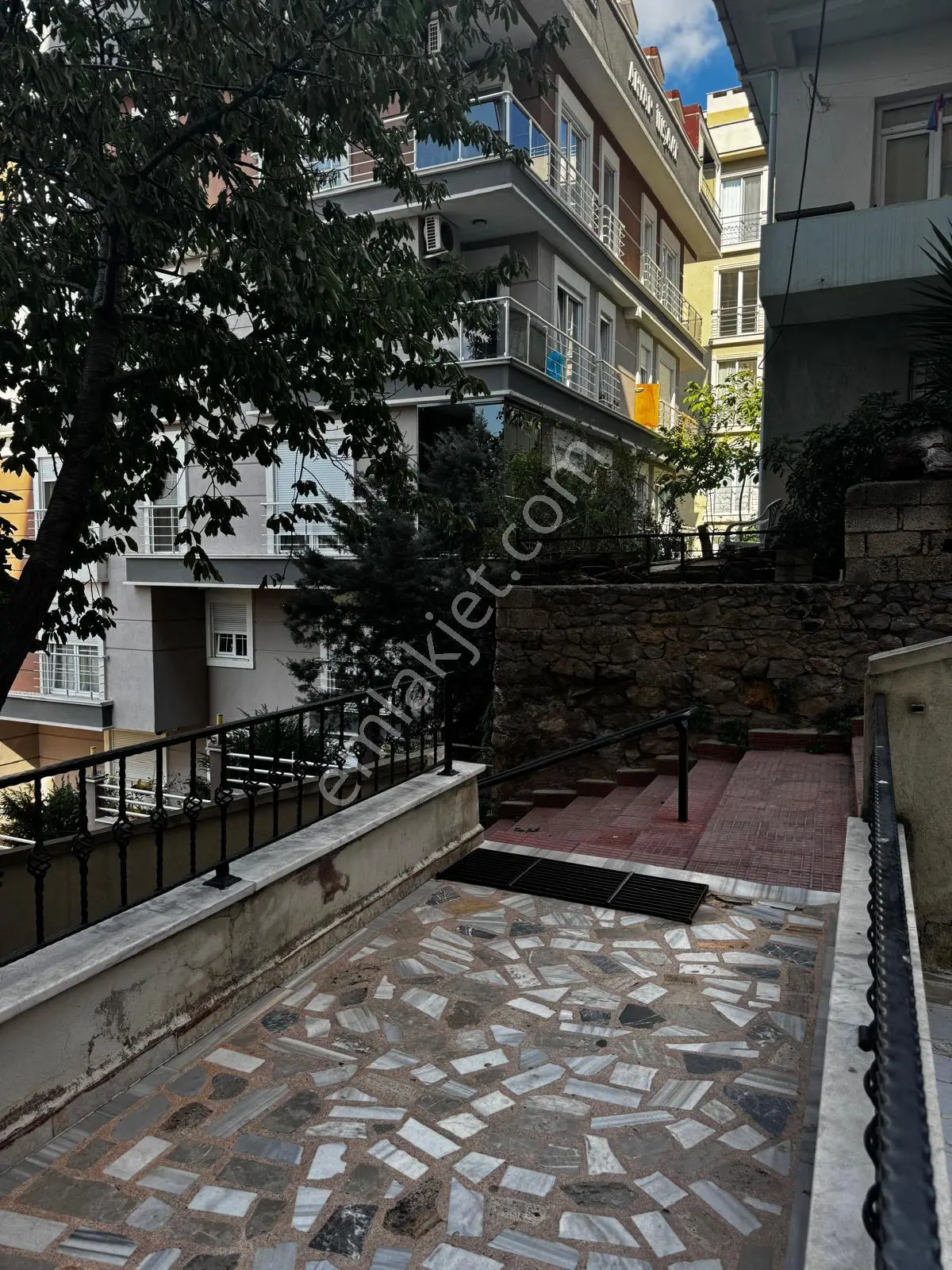 Kaçmaz'dan Altıntepe Cihadiye'de Yatırımlık Genis Ferah 3+1
