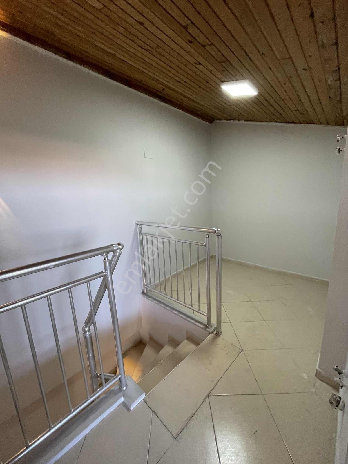 Salihli Cumhuriyet Mahallesinde Kiralık 2+1 Dubleks - Görsel 4