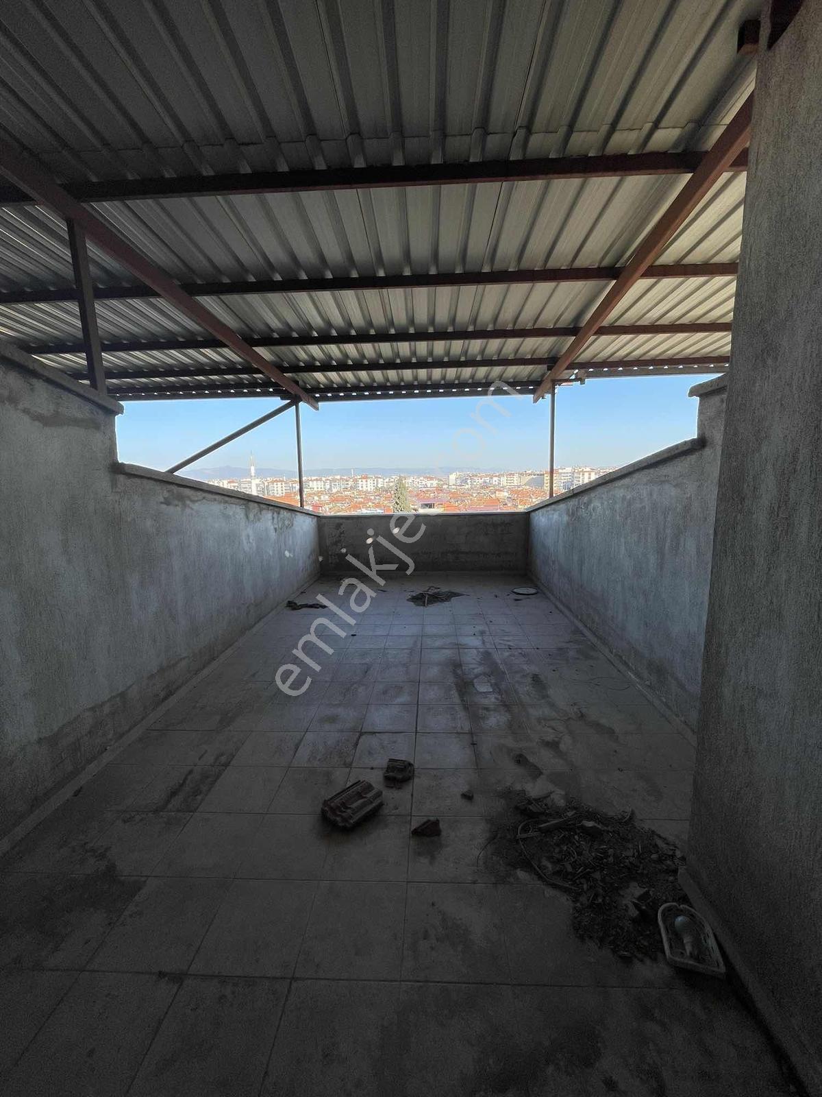 Salihli Cumhuriyet Mahallesinde Kiralık 2+1 Dubleks - Görsel 7