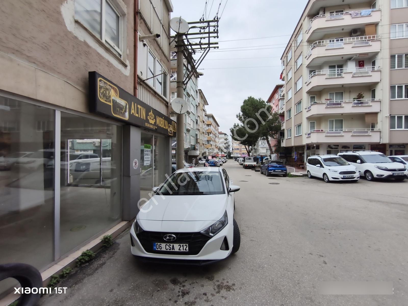 Geniş Vitrinli, 120 M², Prestijli Konumda Kiralık Mağaza/dükkan - Görsel 11