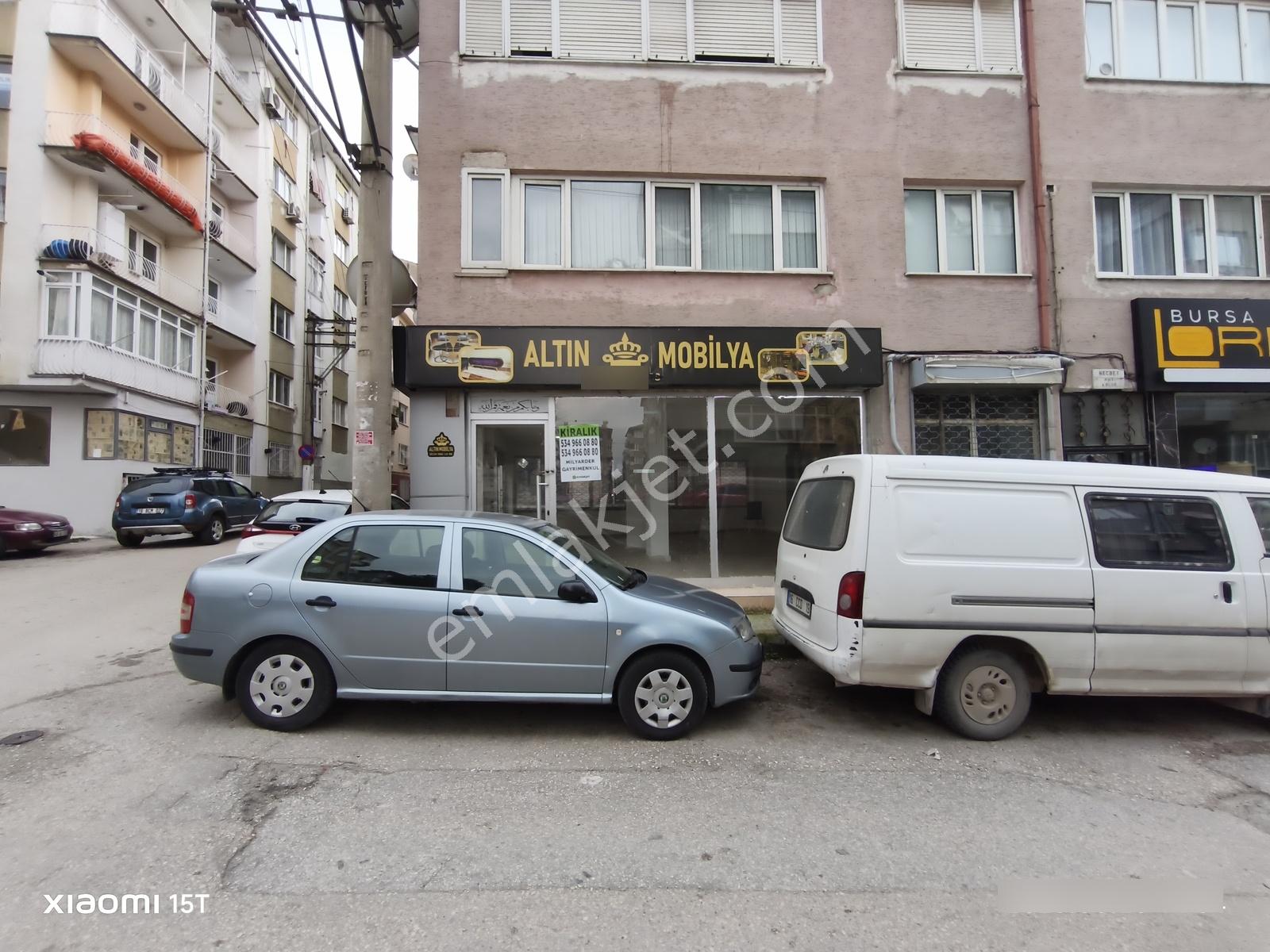 Geniş Vitrinli, 120 M², Prestijli Konumda Kiralık Mağaza/dükkan - Görsel 2