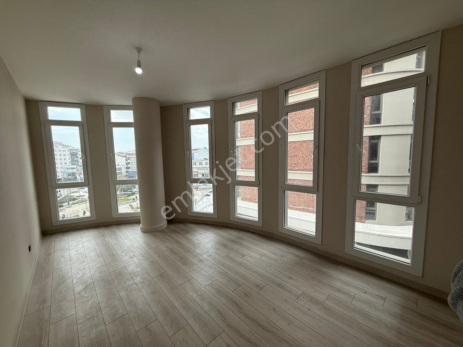 Meydan Ardıçlı'da En Büyük Tip Oturuma Hazır 1+1 Kiralık Daire ! - Görsel 9