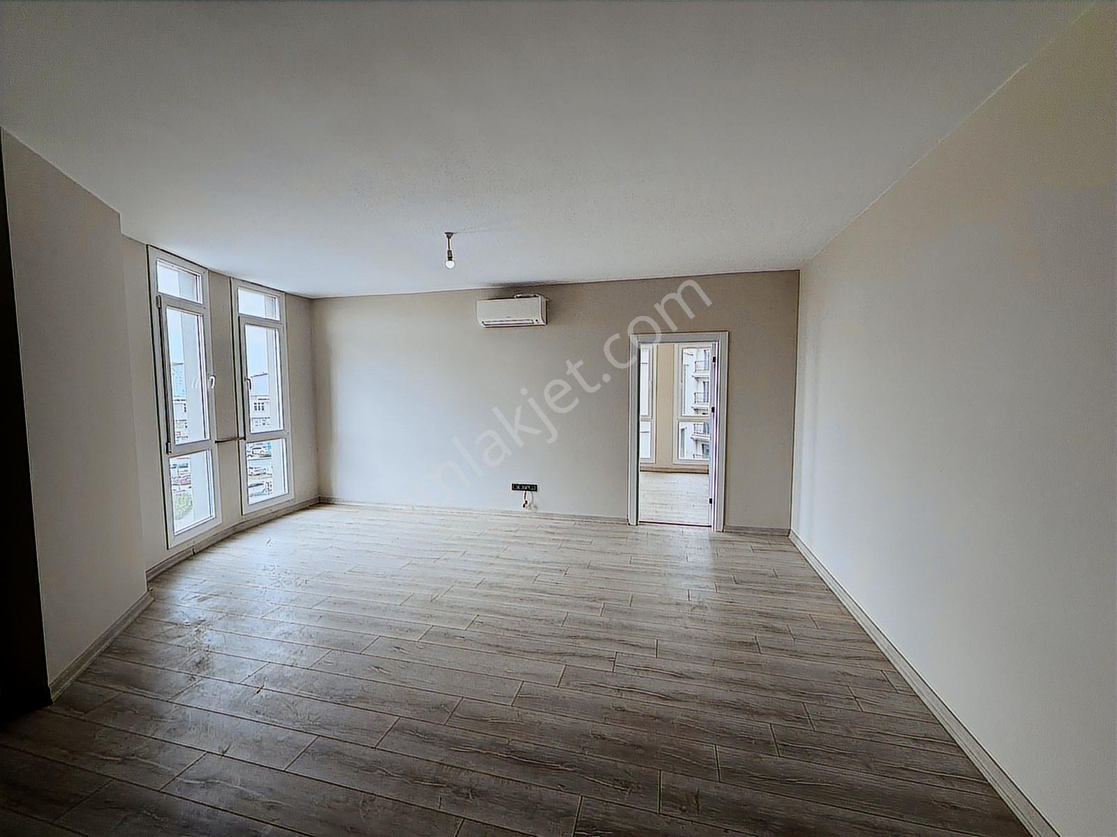 Meydan Ardıçlı'da En Büyük Tip Oturuma Hazır 1+1 Kiralık Daire ! - Görsel 13