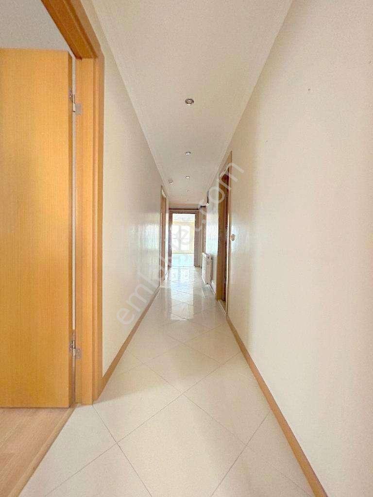 Kaçmaz'dan Altıntepe'de 220m ² 11 Yıllık Ön Cephe 4+2 Dubleks - Görsel 6