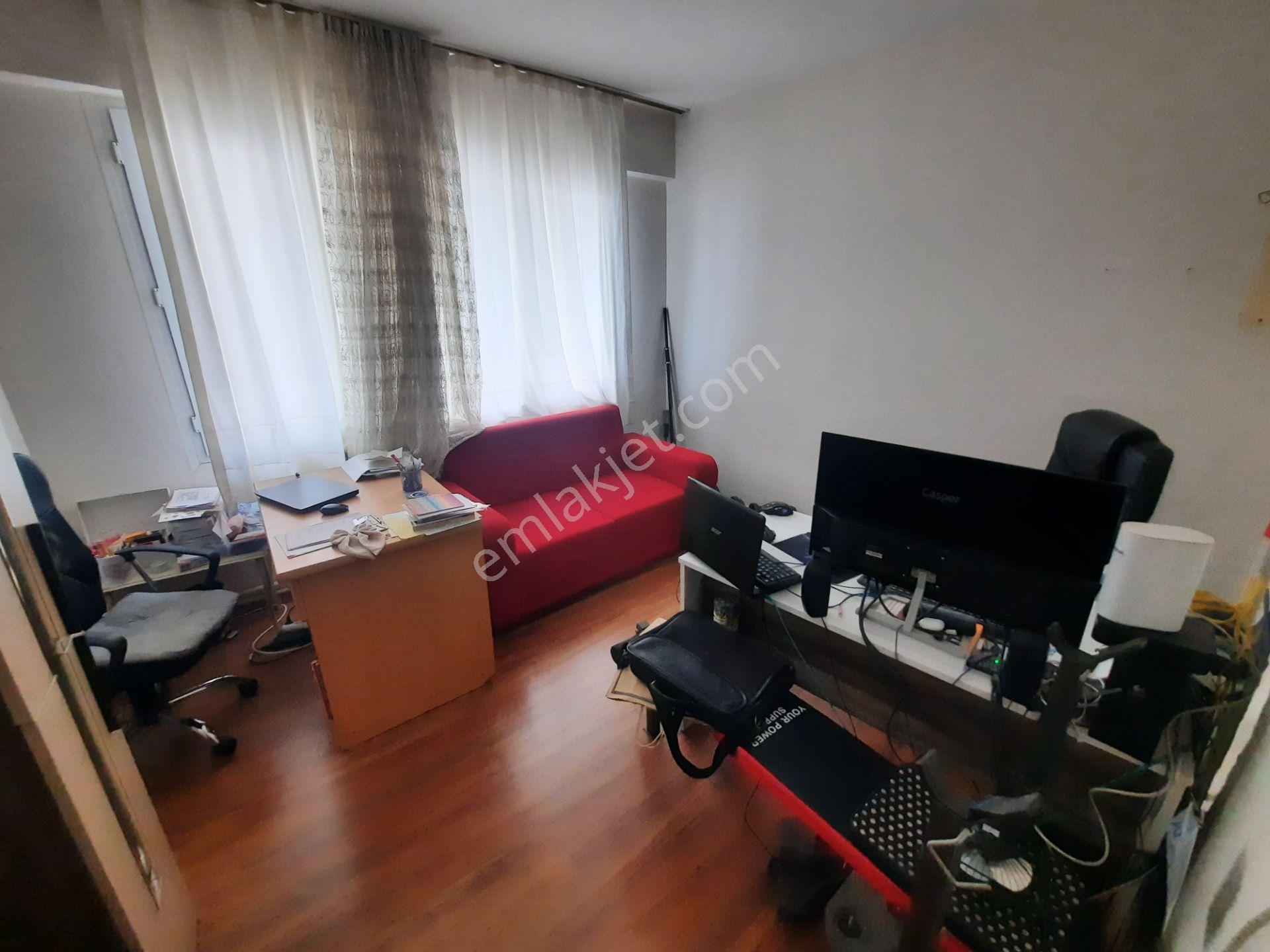 Fevzi Çakmak'ta, Köşe Konumlu, 3 Balkonlu, Her Katta Tek Daire! - Görsel 23