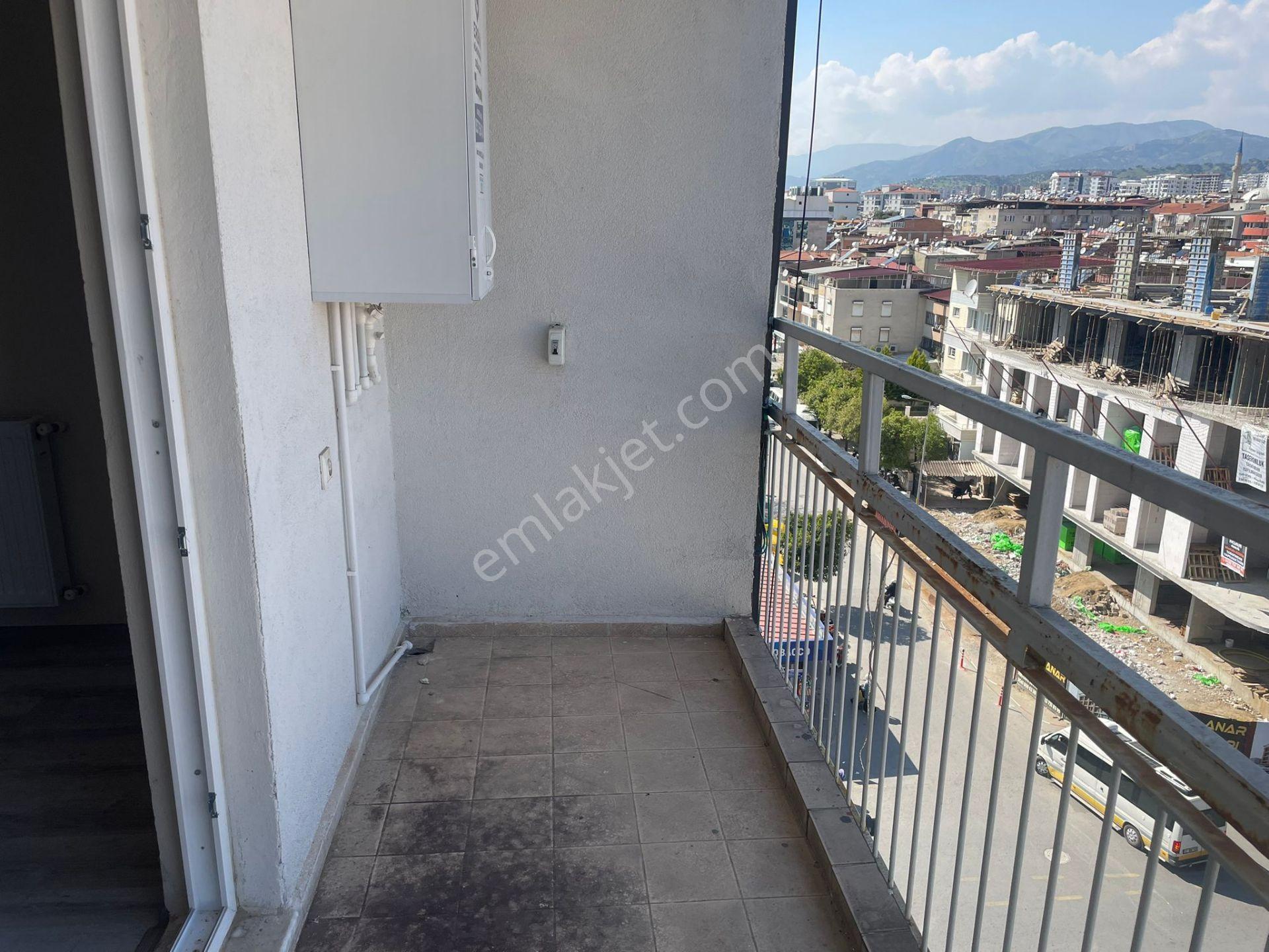 Nazilli Sağlık Cad.çarşı-merkezde Doğal Gazlı 3+1 Kiralık Daire - Görsel 12