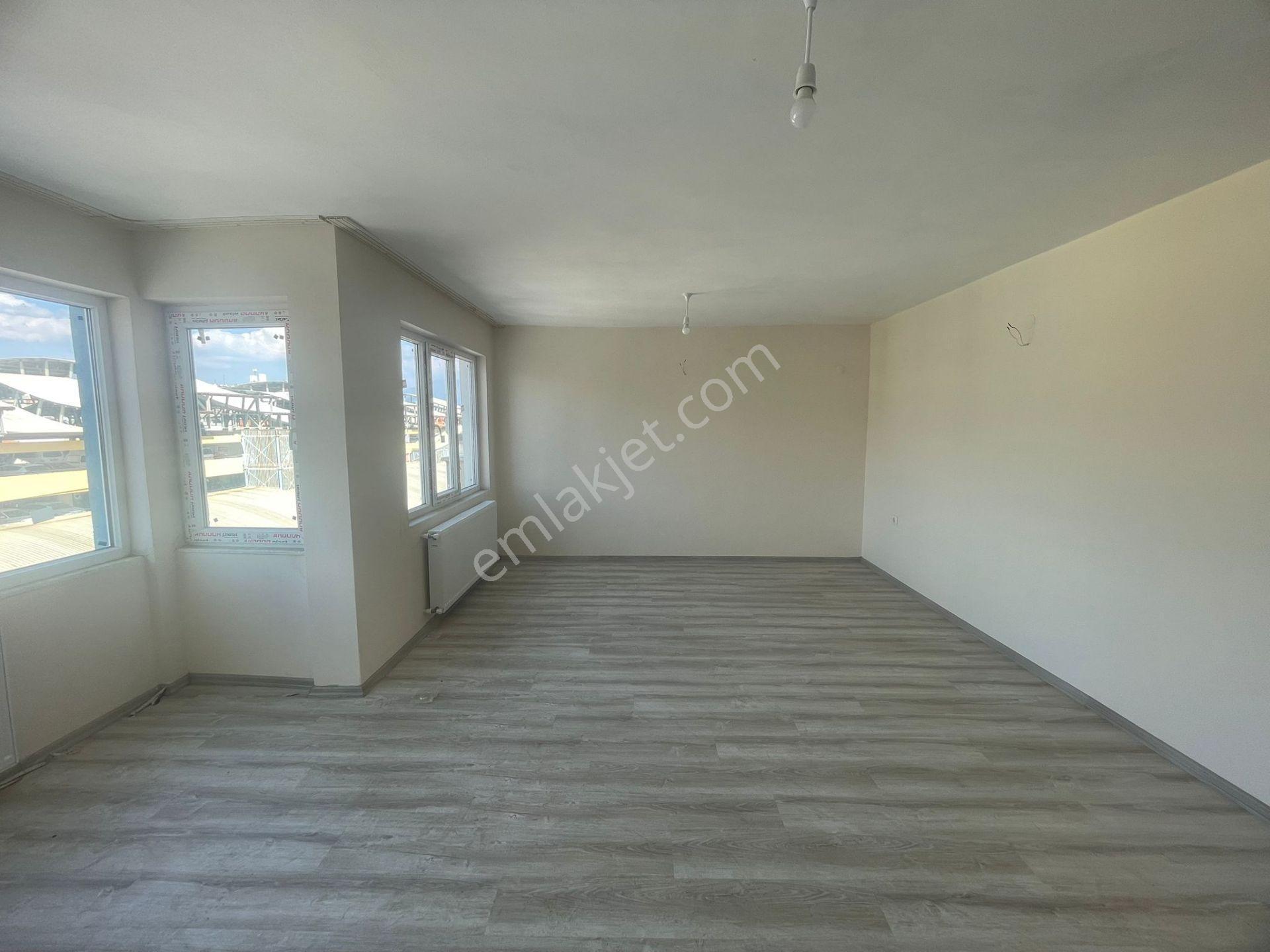 Nazilli Sağlık Cad.çarşı-merkezde Doğal Gazlı 3+1 Kiralık Daire - Görsel 5