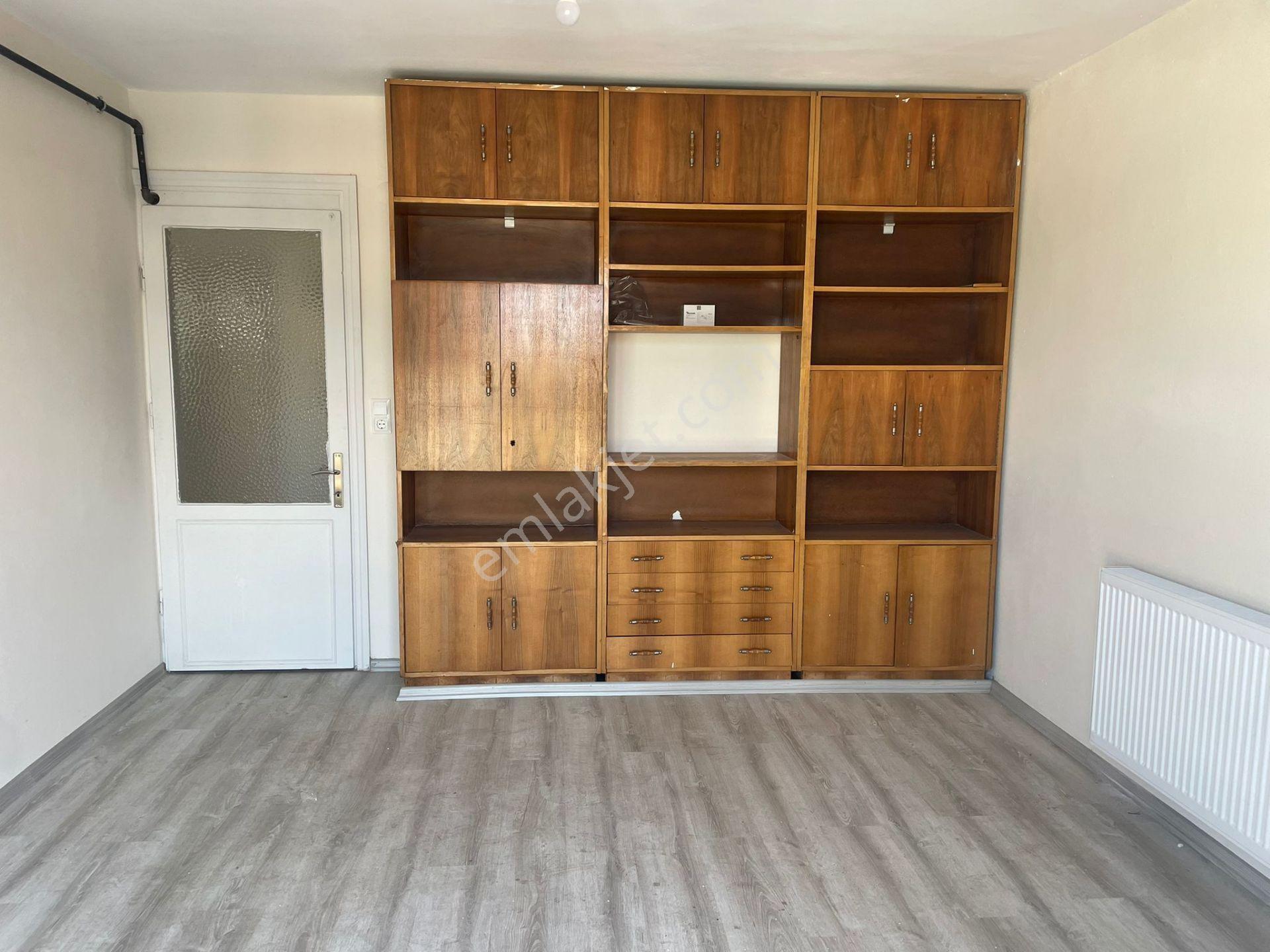 Nazilli Sağlık Cad.çarşı-merkezde Doğal Gazlı 3+1 Kiralık Daire - Görsel 16