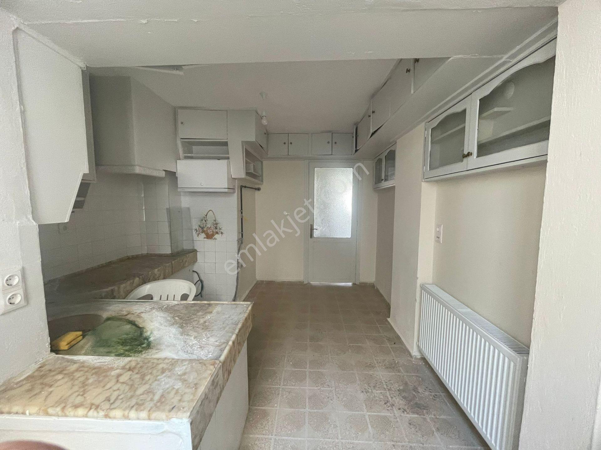 Nazilli Sağlık Cad.çarşı-merkezde Doğal Gazlı 3+1 Kiralık Daire - Görsel 30