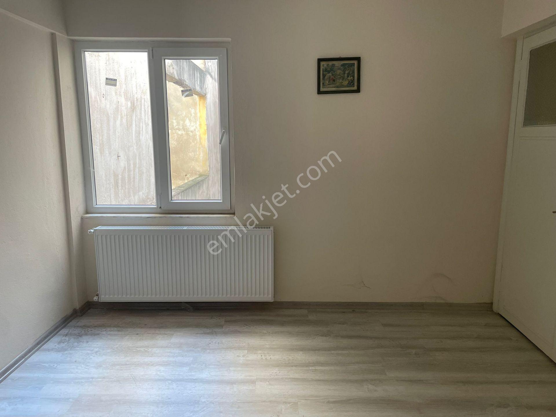 Nazilli Sağlık Cad.çarşı-merkezde Doğal Gazlı 3+1 Kiralık Daire - Görsel 13