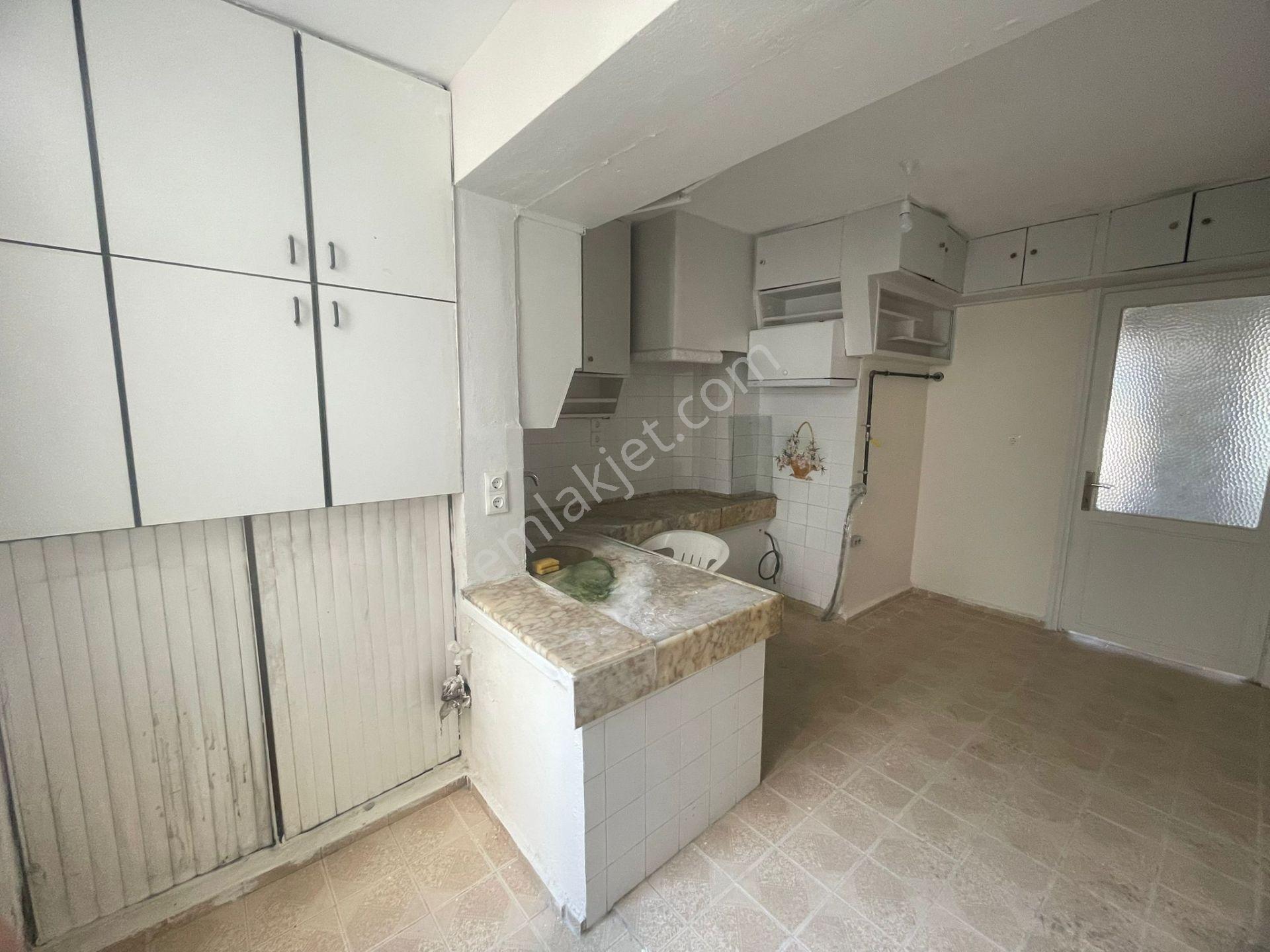 Nazilli Sağlık Cad.çarşı-merkezde Doğal Gazlı 3+1 Kiralık Daire - Görsel 22