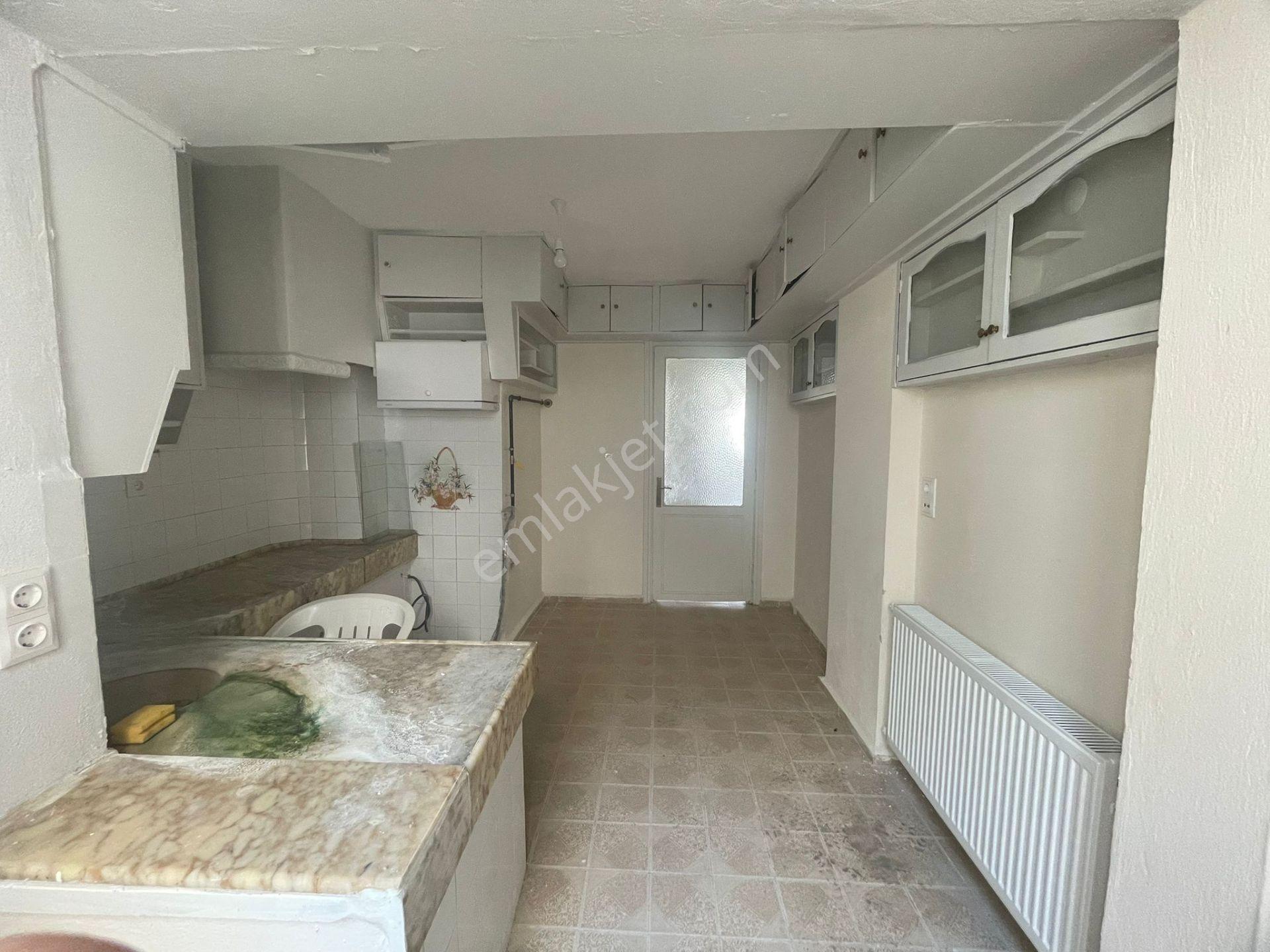 Nazilli Sağlık Cad.çarşı-merkezde Doğal Gazlı 3+1 Kiralık Daire - Görsel 24