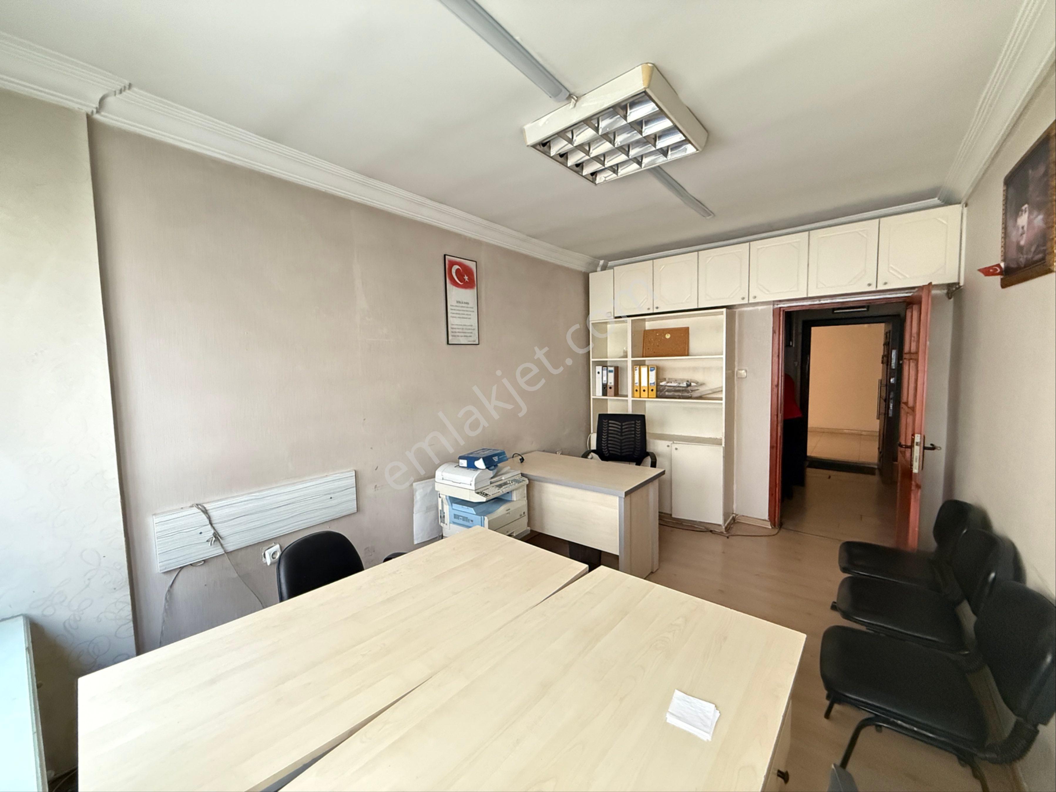 Yonca'dan Ful Eşyalı Çarşıda Maliyeye Adliyeye Yakın 2+1 Ofis - Görsel 12