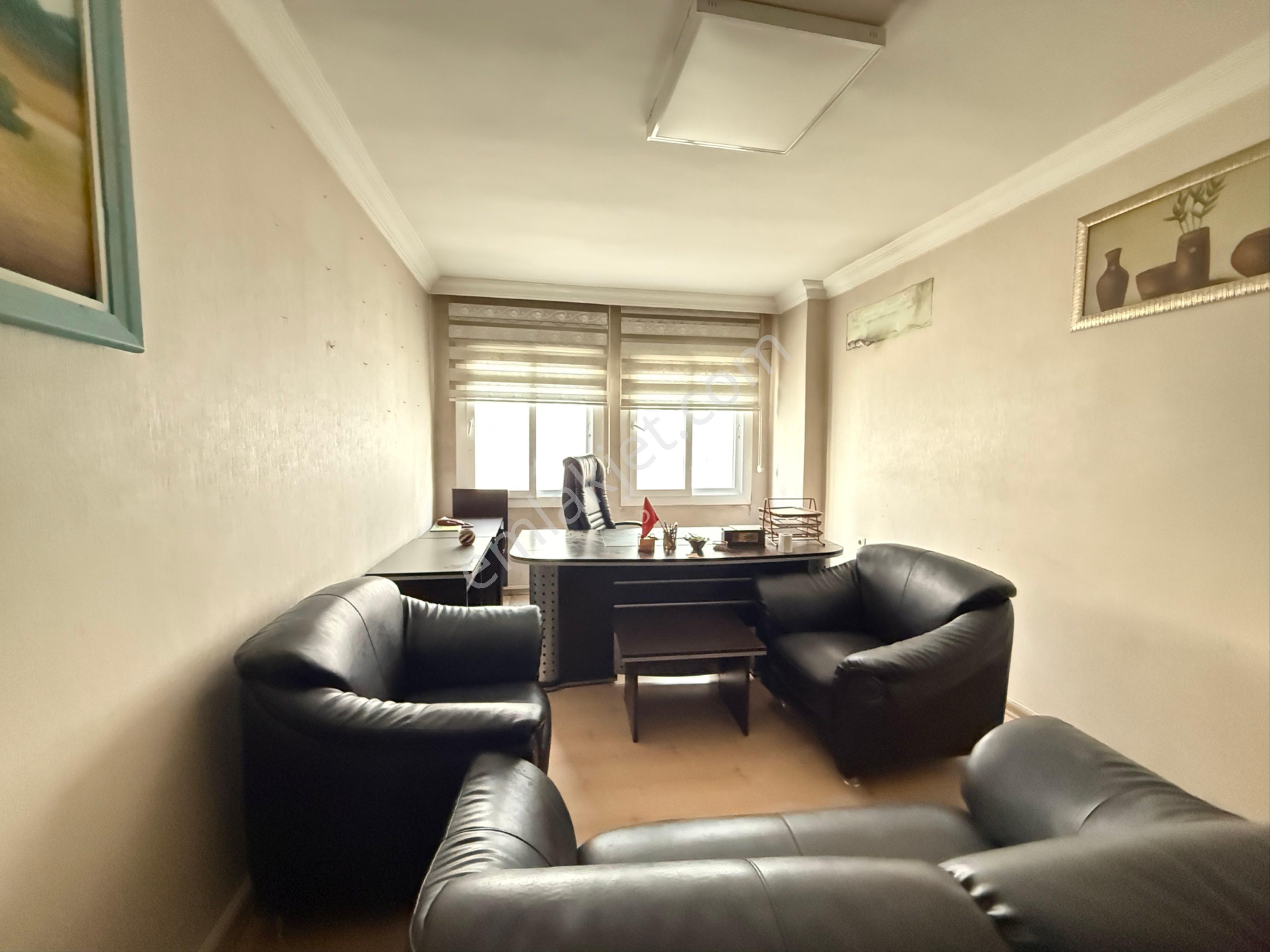 Yonca'dan Ful Eşyalı Çarşıda Maliyeye Adliyeye Yakın 2+1 Ofis
