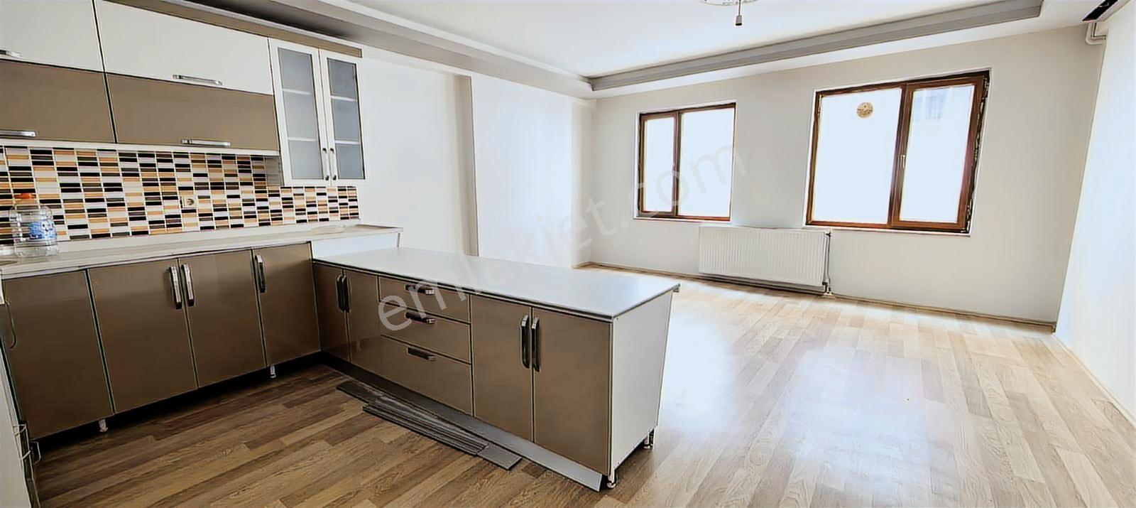Merkezi Konumda 2+1 Kiralık Daire - Görsel 11