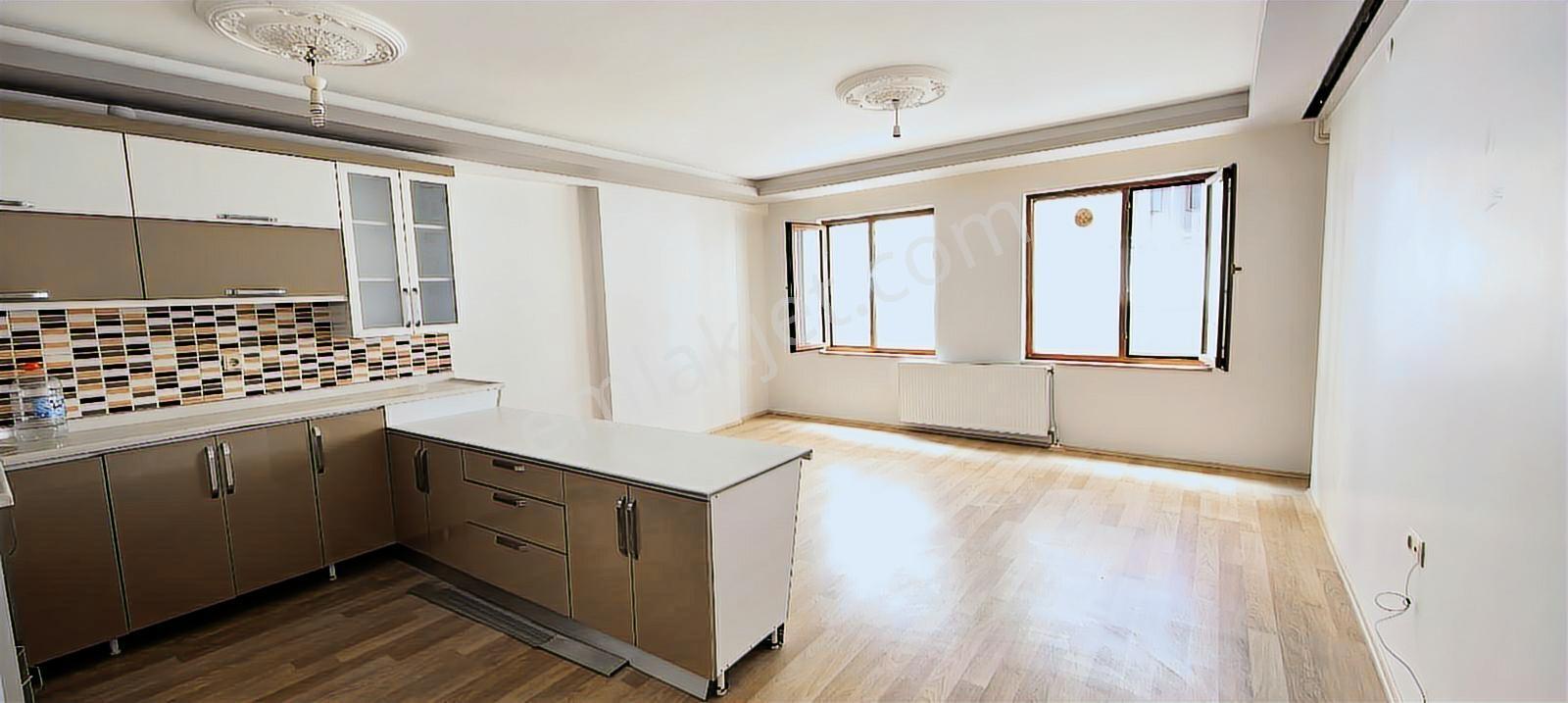 Merkezi Konumda 2+1 Kiralık Daire - Görsel 16