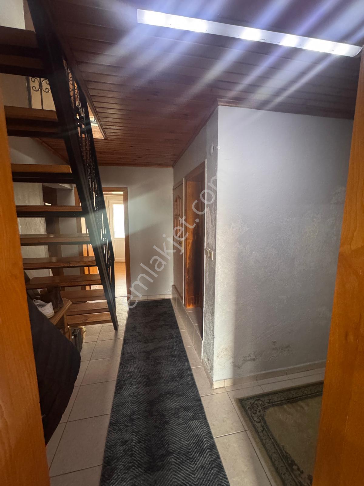 Geniş Bahçe, 2 Katlı Villa Ve Ek Yaşam Alanı Bir Arada! - Görsel 21