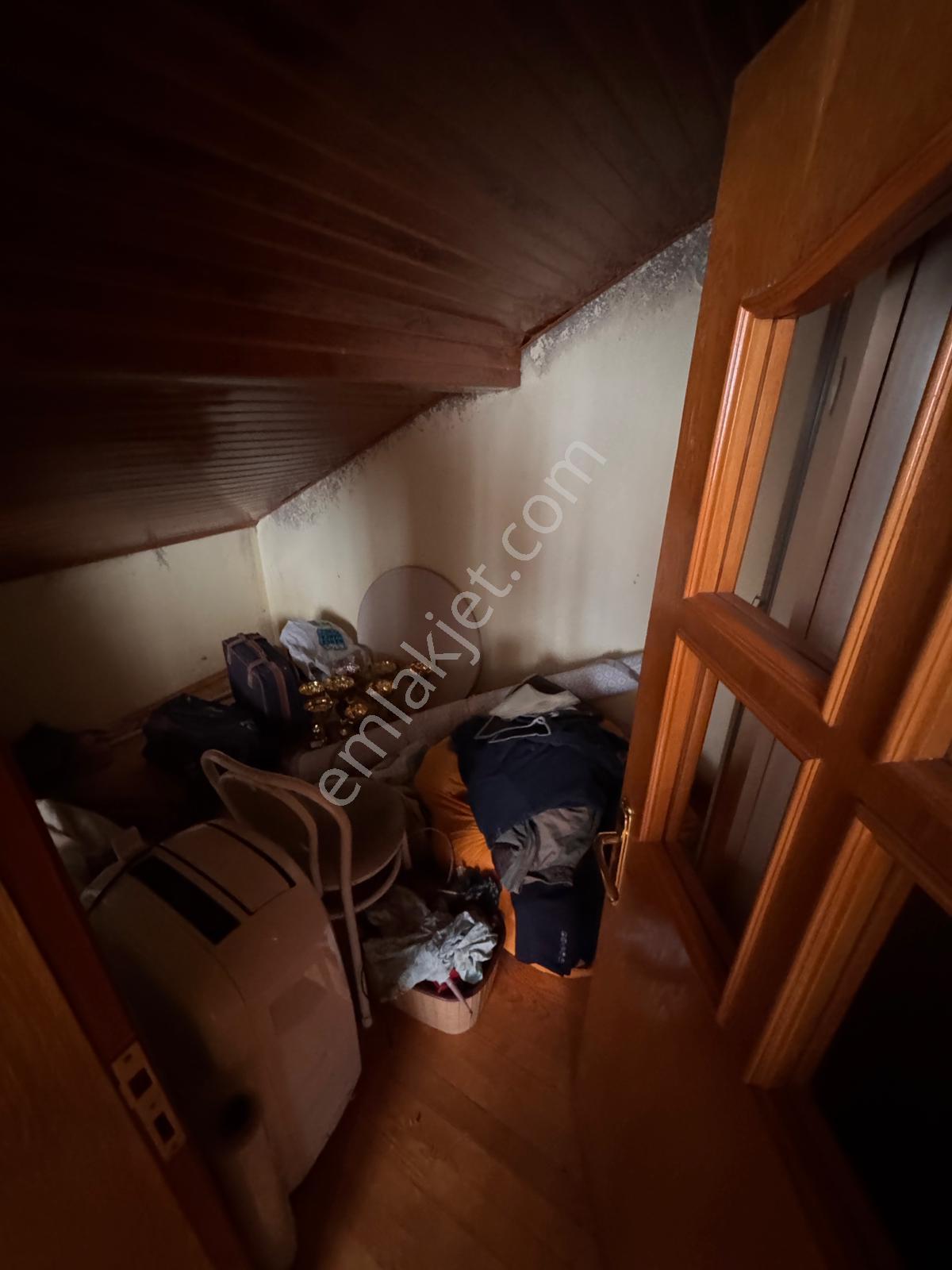 Geniş Bahçe, 2 Katlı Villa Ve Ek Yaşam Alanı Bir Arada! - Görsel 32