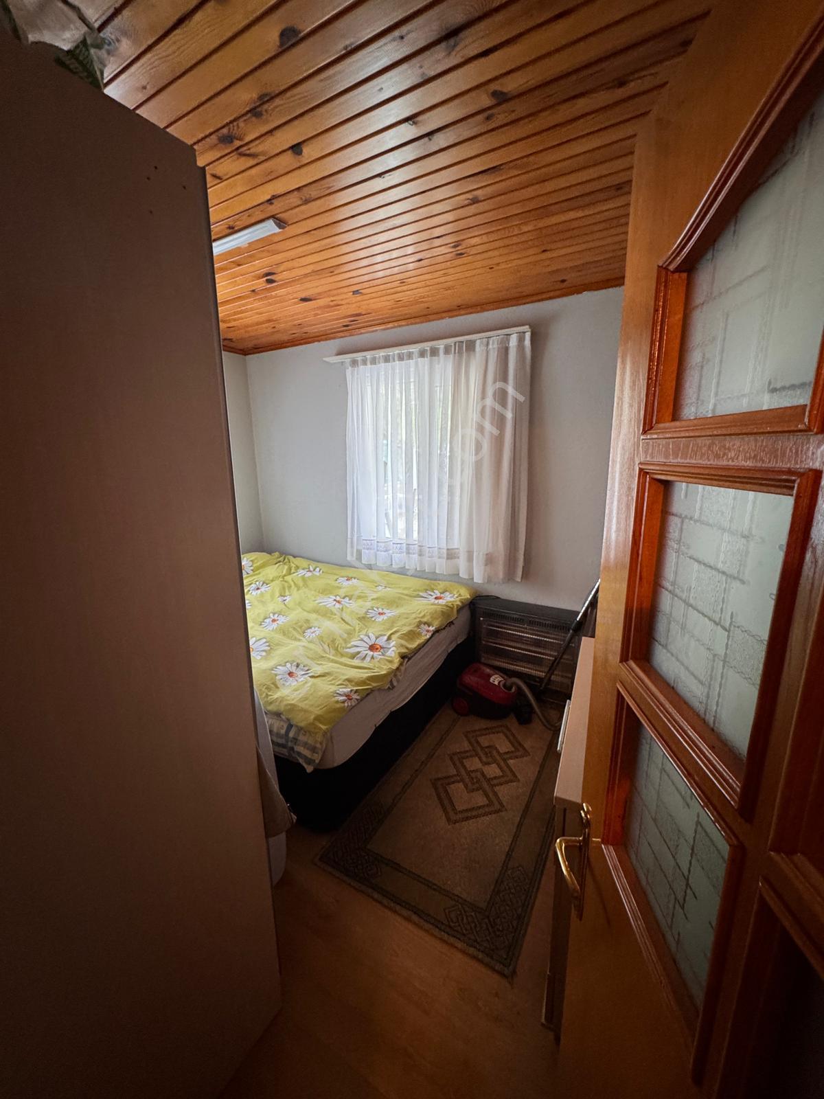 Geniş Bahçe, 2 Katlı Villa Ve Ek Yaşam Alanı Bir Arada! - Görsel 18