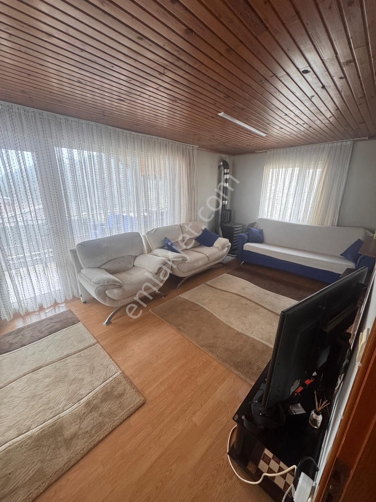 Geniş Bahçe, 2 Katlı Villa Ve Ek Yaşam Alanı Bir Arada! - Görsel 12