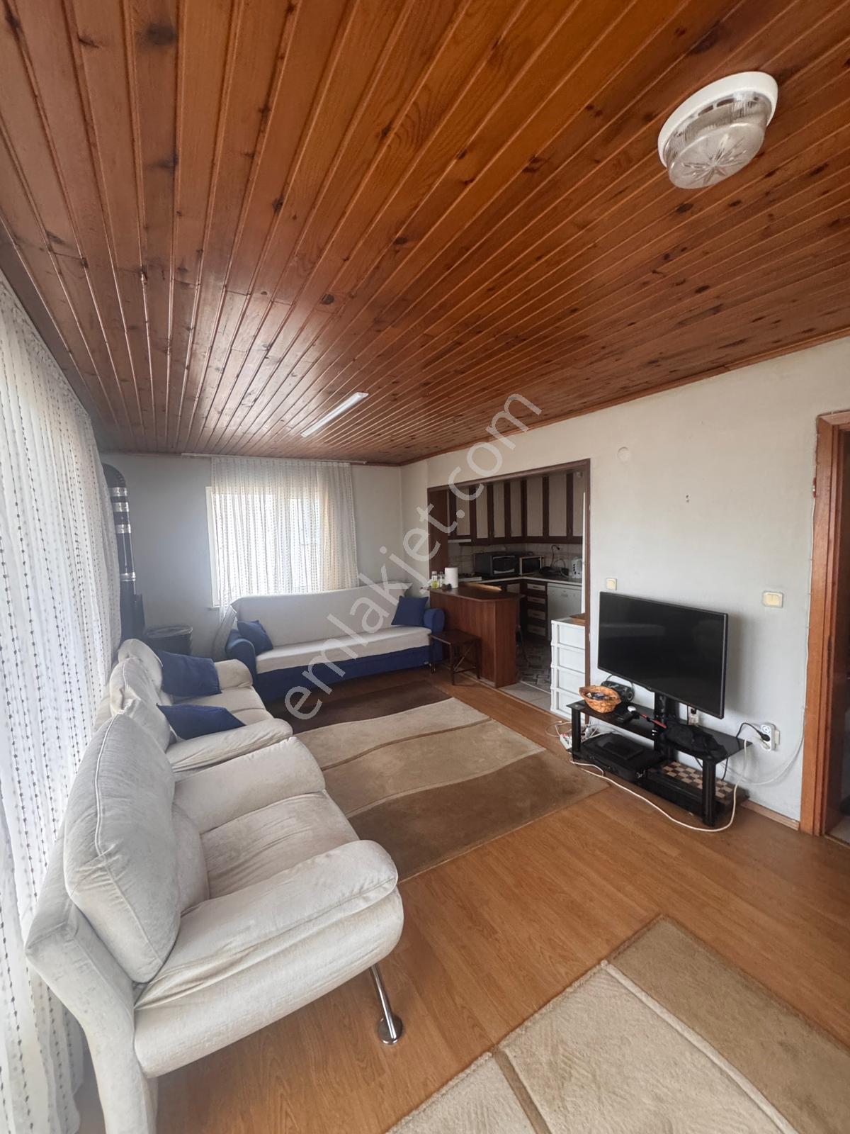 Geniş Bahçe, 2 Katlı Villa Ve Ek Yaşam Alanı Bir Arada! - Görsel 14