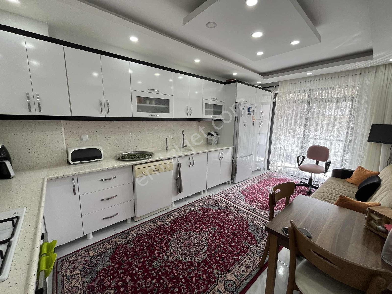 Remax Dem/den Bahçeli Evlerde Satılık 3+1 Lüx 150 M2 Daire - Görsel 5