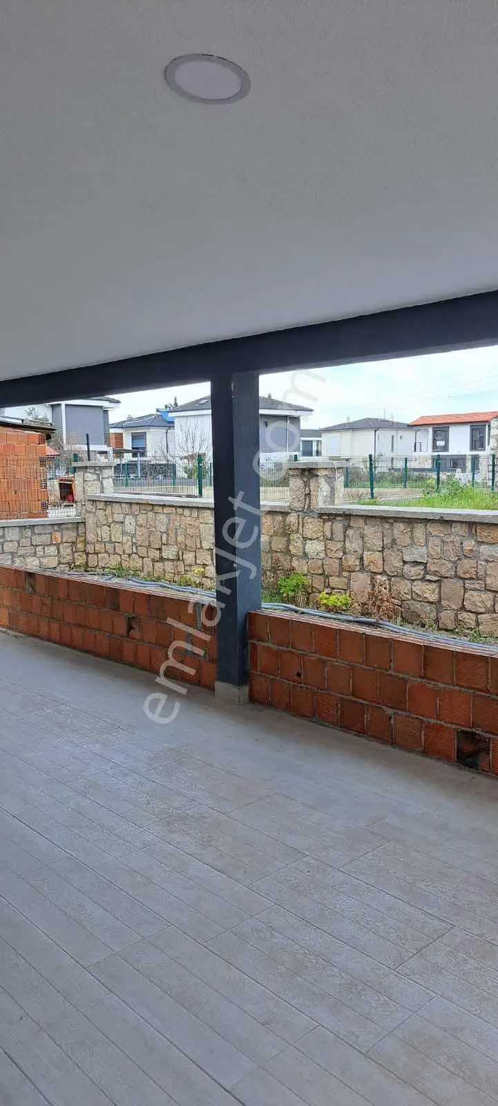 Mordoğan Emlaktan Merkezde 2+1 Kiralık Daire - Görsel 3