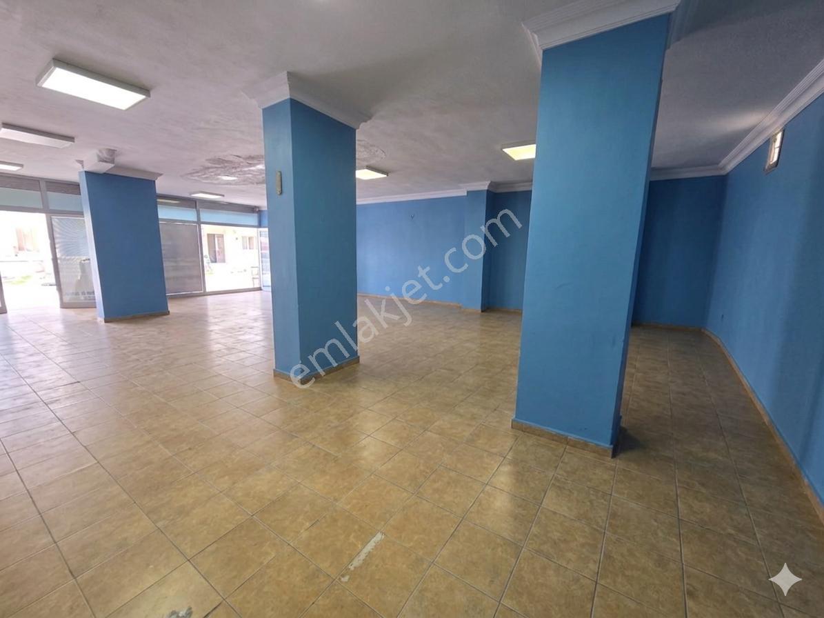 Satılık Dükkan Pendik Esenyalı Mahallesi