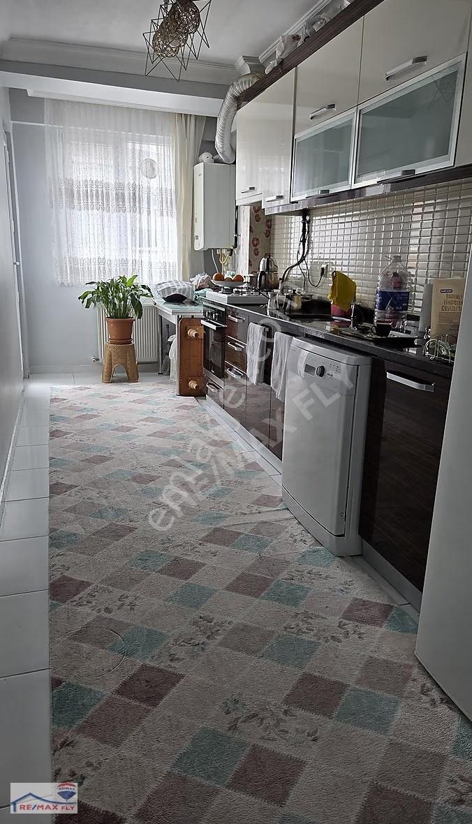 Metrobüse 6 Dk 3+1 Geniş Temiz Daire - Görsel 14