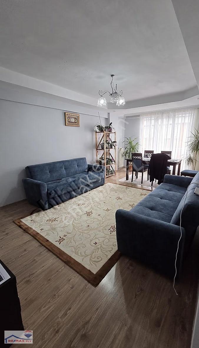 Metrobüse 6 Dk 3+1 Geniş Temiz Daire