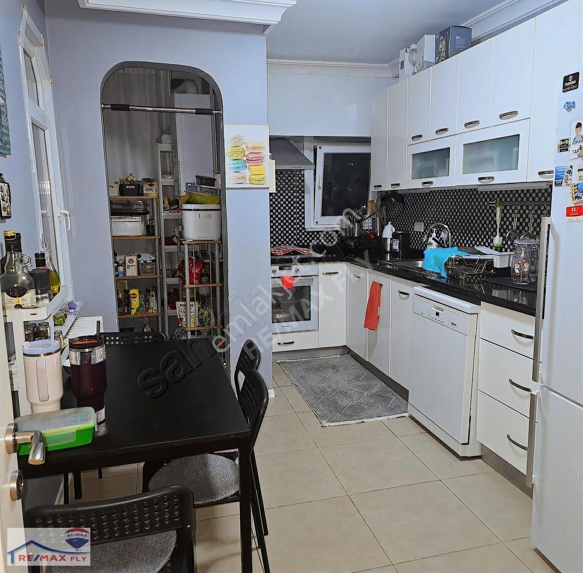 Tarabya'da Nezih Konumda Kat İrtifaklı 3+1 Arakat Satılık Daire - Görsel 2