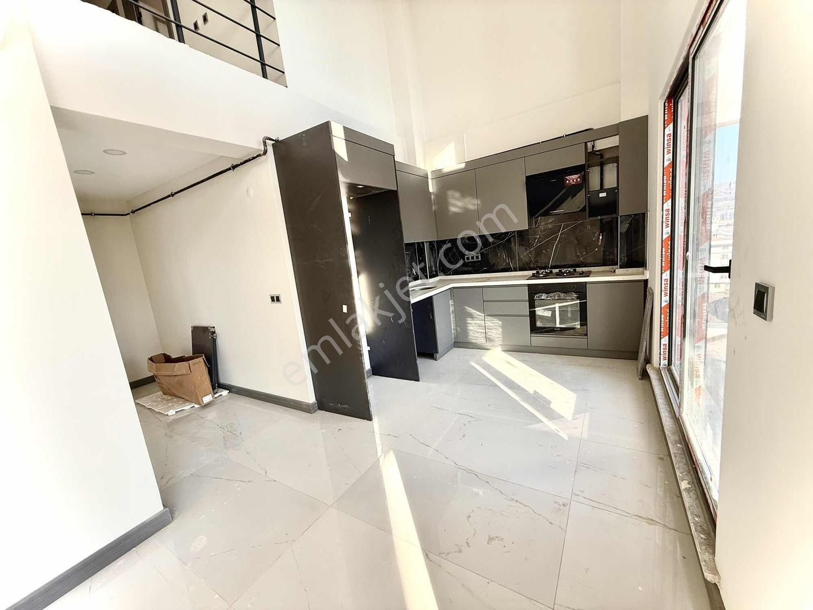 Esenler Blue Life De Villa Tadında Kiralık 3+1 Loft Daire - Görsel 34