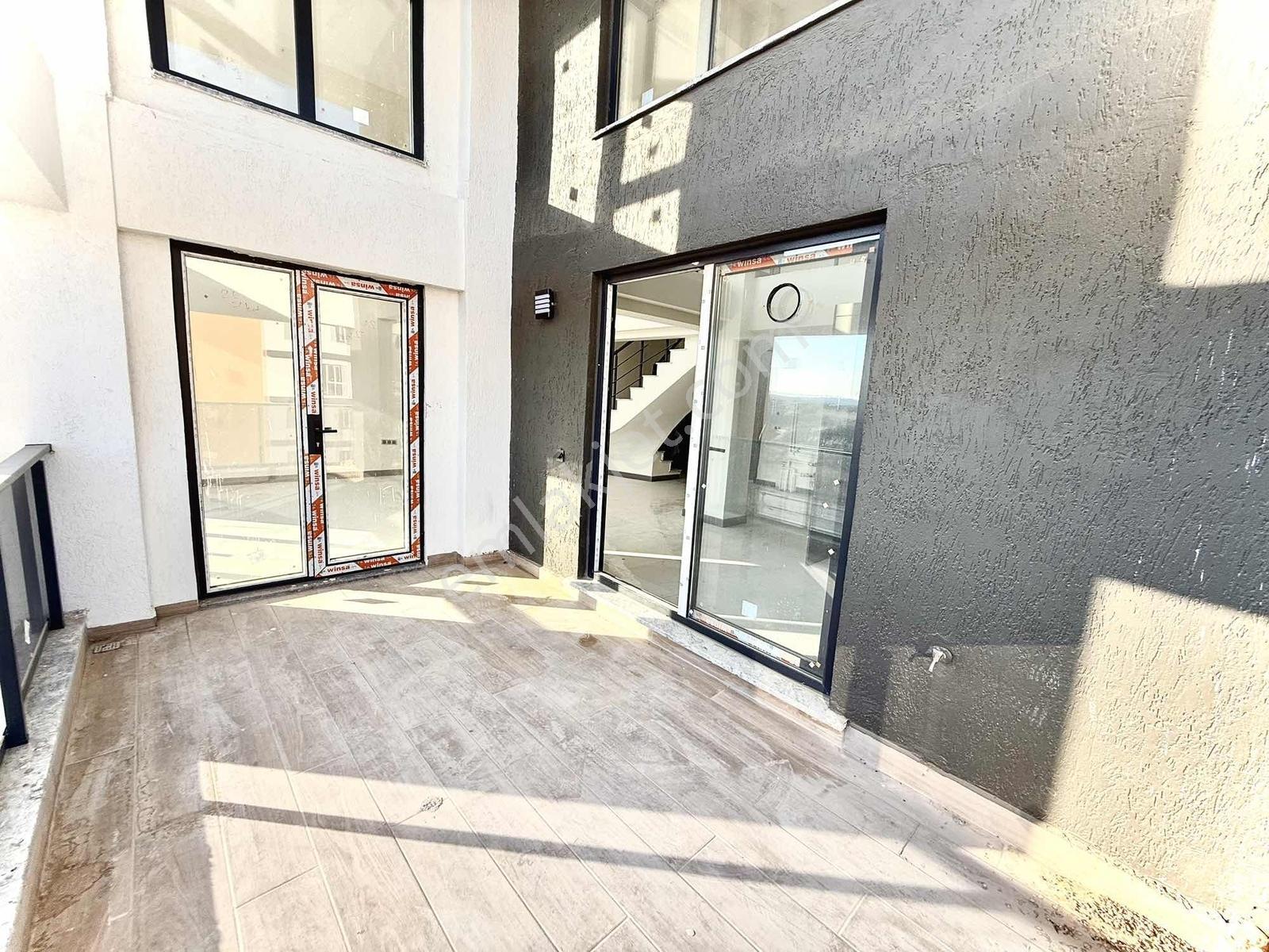 Esenler Blue Life De Villa Tadında Kiralık 3+1 Loft Daire - Görsel 14