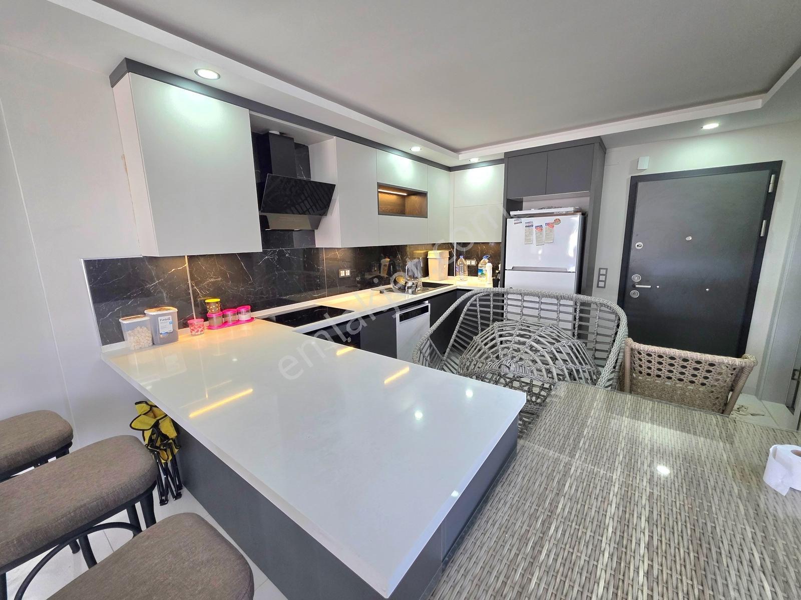 Kuşadası Davutlar Da Denize Yakın Site İçi Satılık 3+1 Villa - Görsel 15