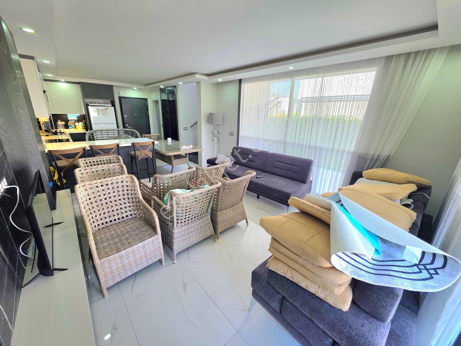 Kuşadası Davutlar Da Denize Yakın Site İçi Satılık 3+1 Villa - Görsel 13