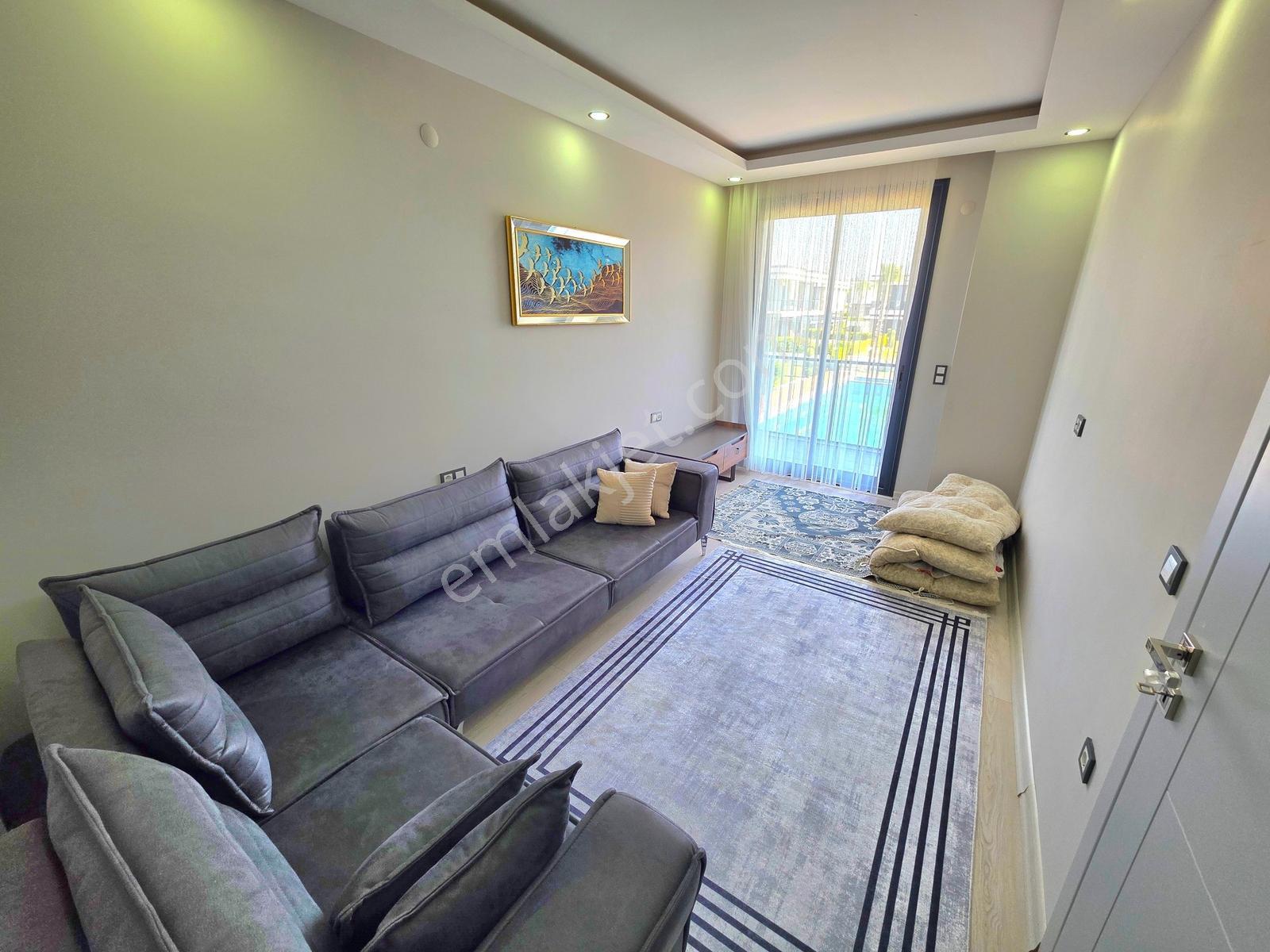Kuşadası Davutlar Da Denize Yakın Site İçi Satılık 3+1 Villa - Görsel 4