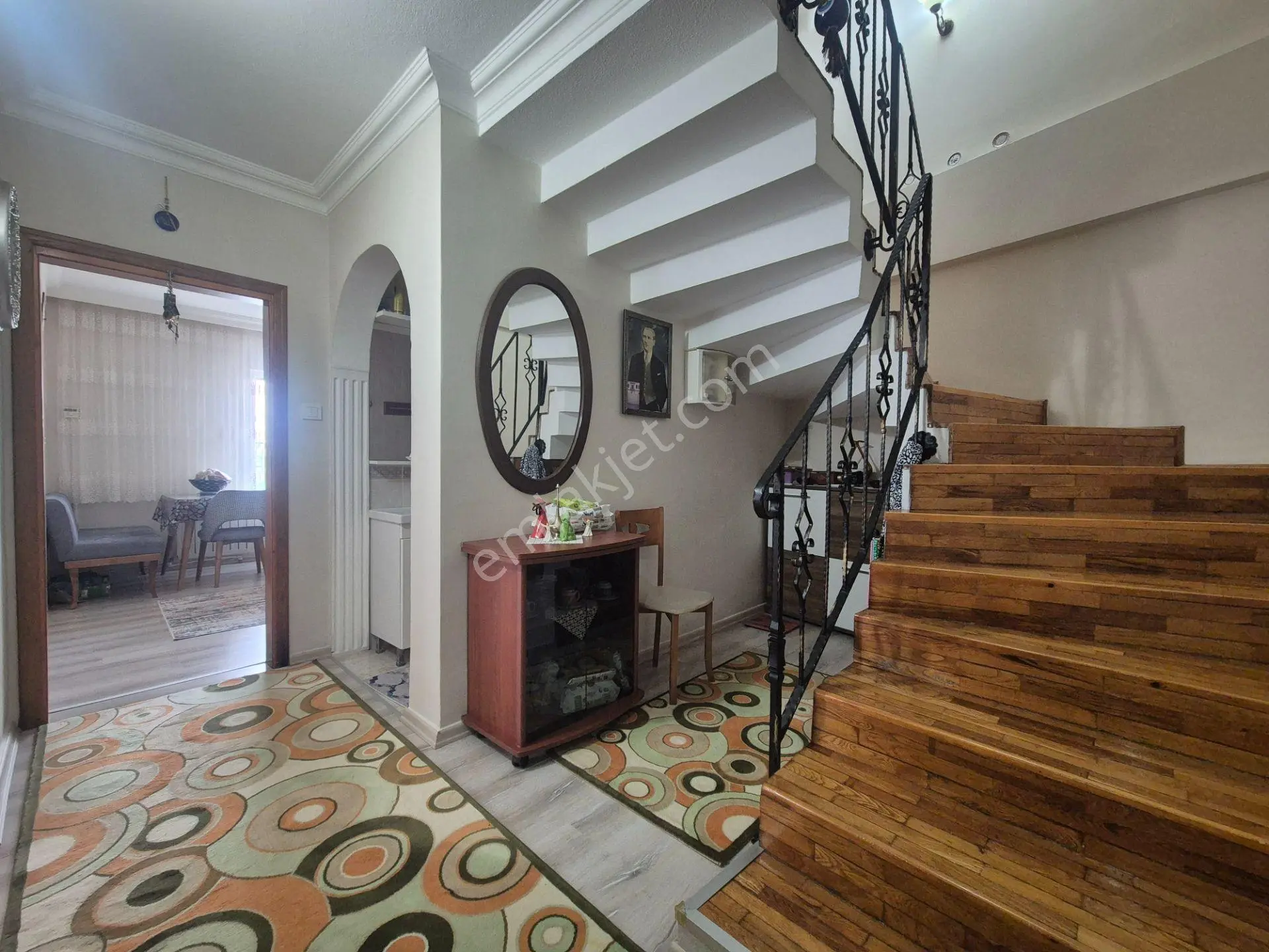 Bandırma Sunullah Mah.de Satılık Müstakil Bahçeli 3 Katlı Villa - Görsel 5