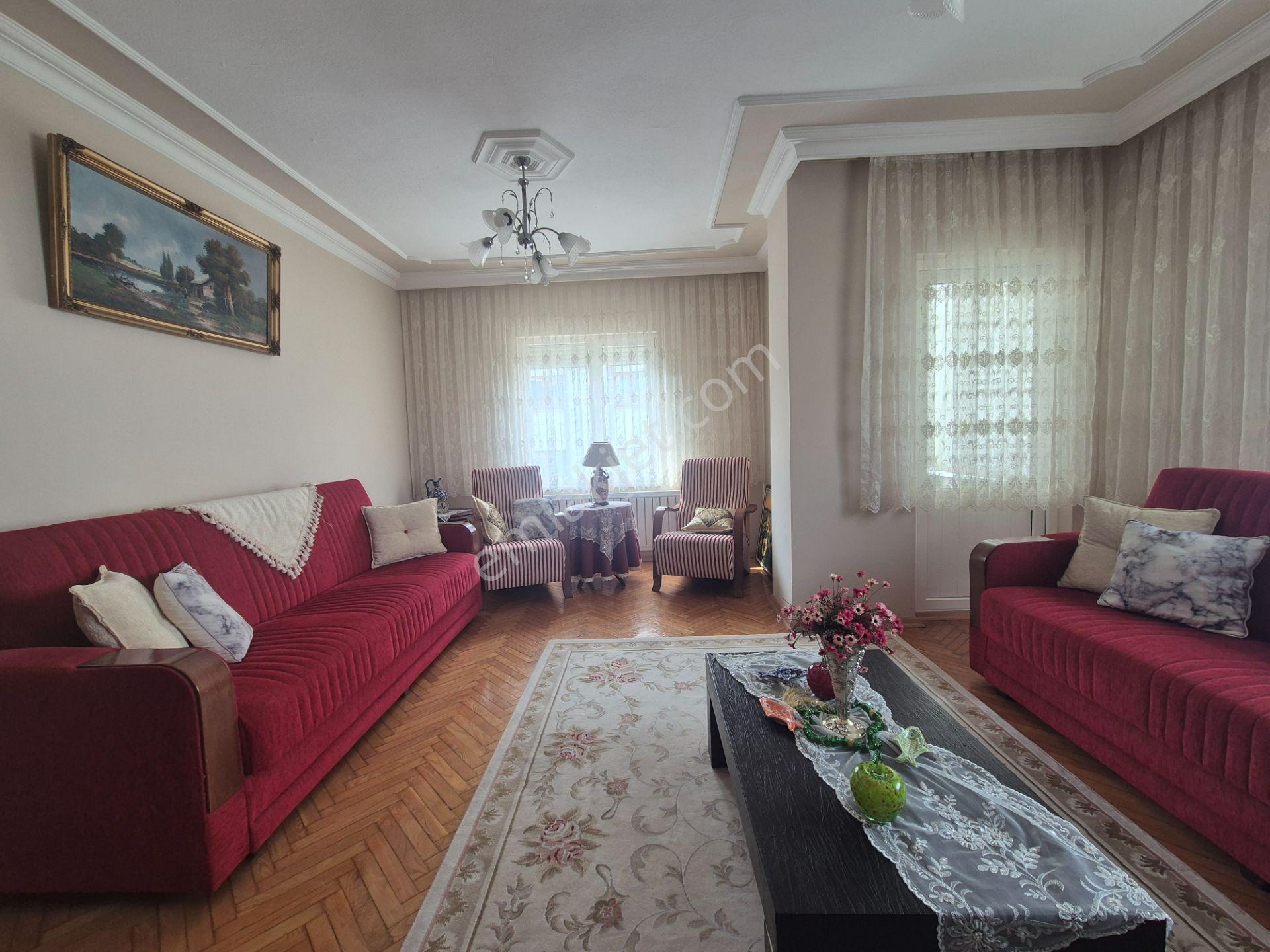 Bandırma Sunullah Mah.de Satılık Müstakil Bahçeli 3 Katlı Villa - Görsel 22