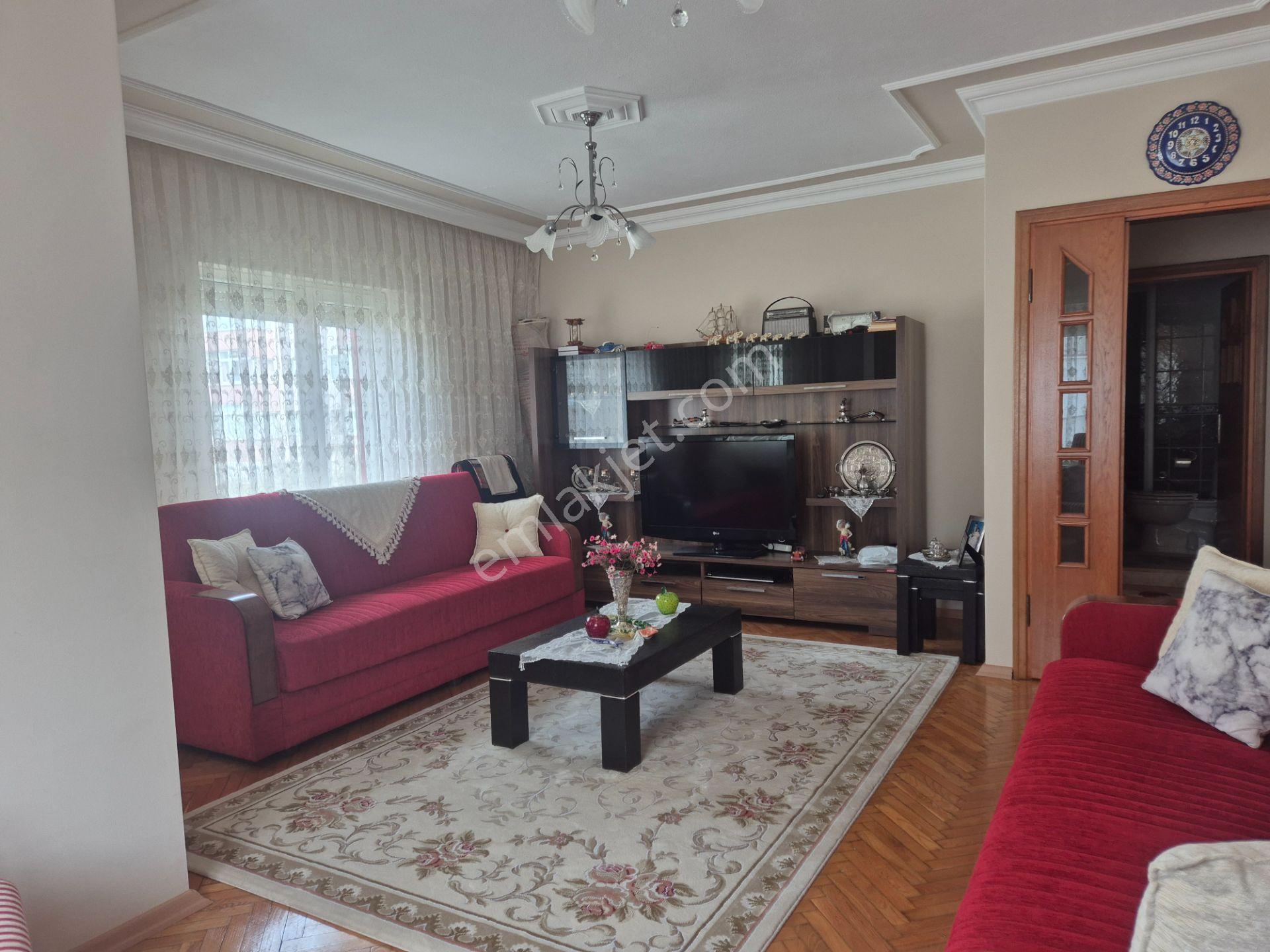 Bandırma Sunullah Mah.de Satılık Müstakil Bahçeli 3 Katlı Villa - Görsel 16