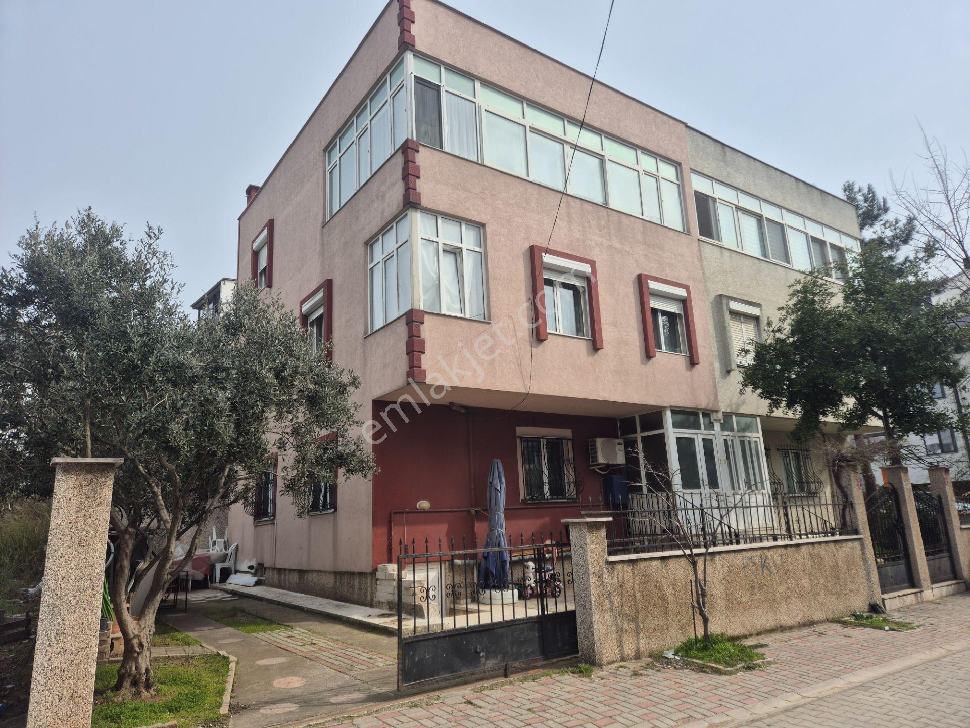 Bandırma Sunullah Mah.de Satılık Müstakil Bahçeli 3 Katlı Villa - Görsel 4