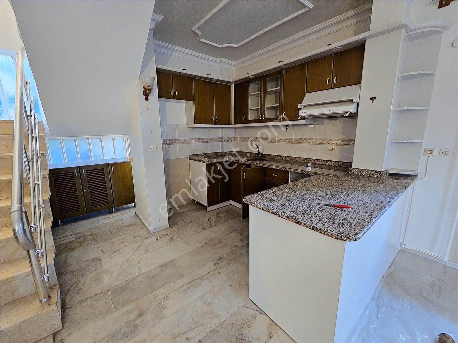 Alanya Avsallar Denize 700 Metre 5+1 Satılık Tribleks Villa - Görsel 20