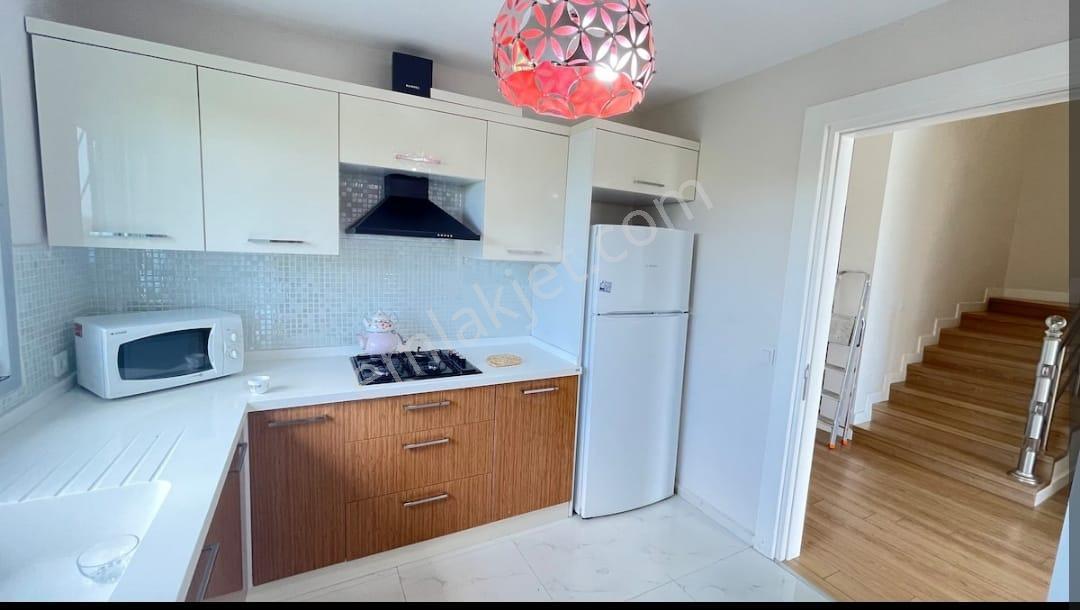 Turyap Çeşme Reisderede Kiralık Havuzlu Müstakil 3+1 Villa - Görsel 21