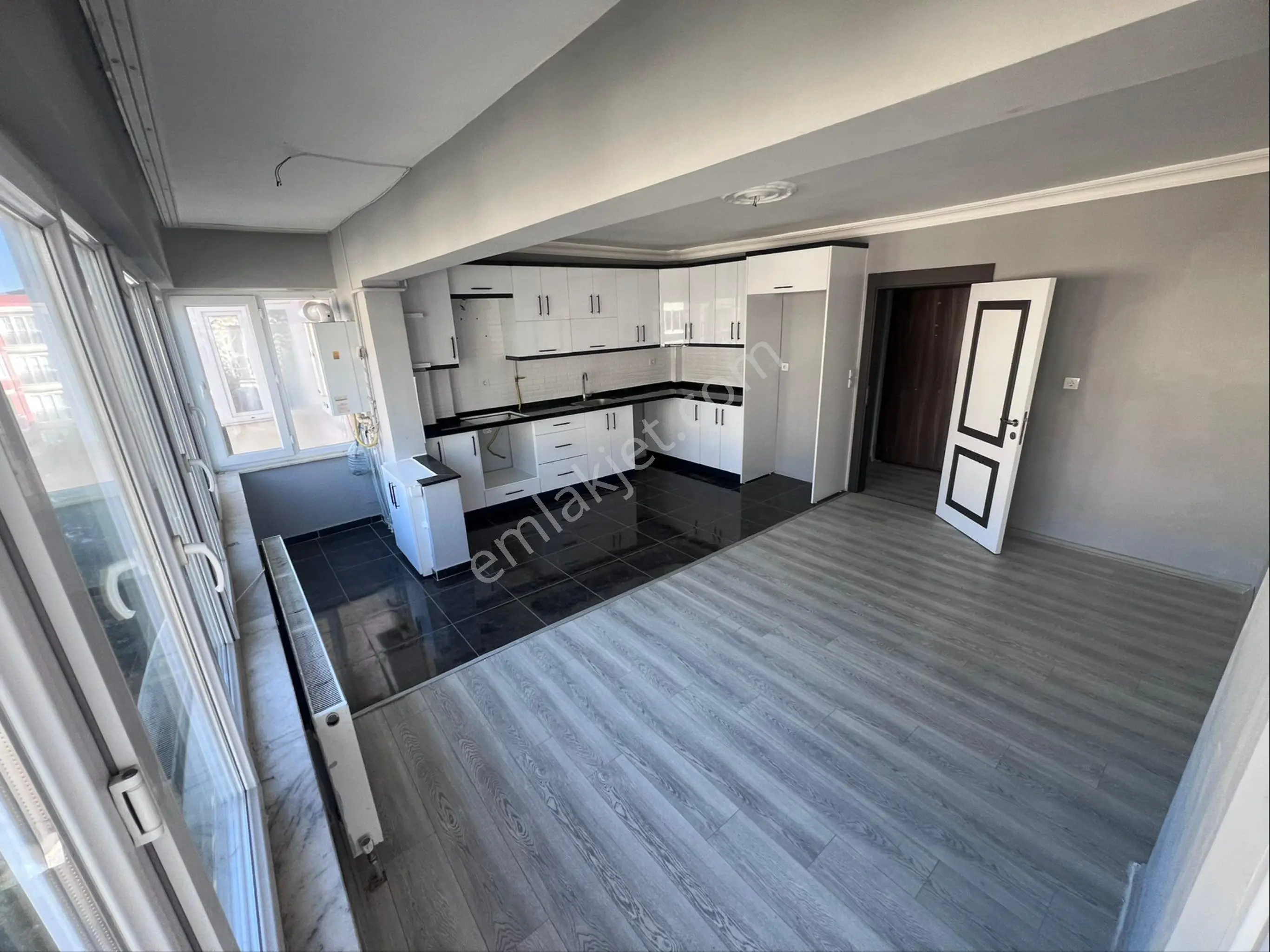 Favori Gayrimenkulden Şehrin En Gözde Lokasyonunda 2+1 125m² Net