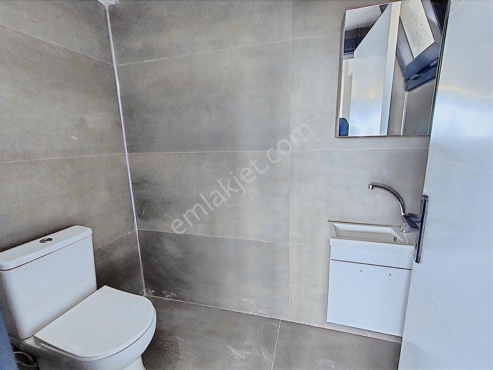 Yeniçiftlik'de Şirin Yazlık Villa #kartallar'dan# - Görsel 14