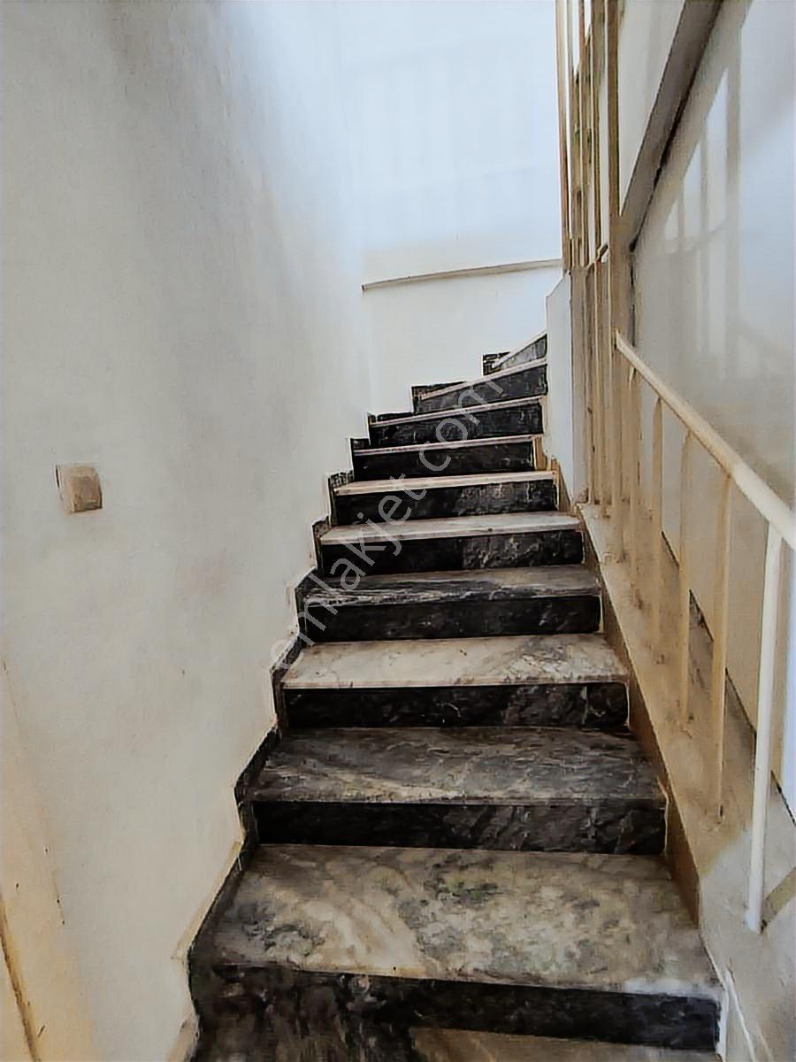 Karaaslan Villarında 2 Buçuk Katlı 2 Kiracılı Satılık Bina - Görsel 14