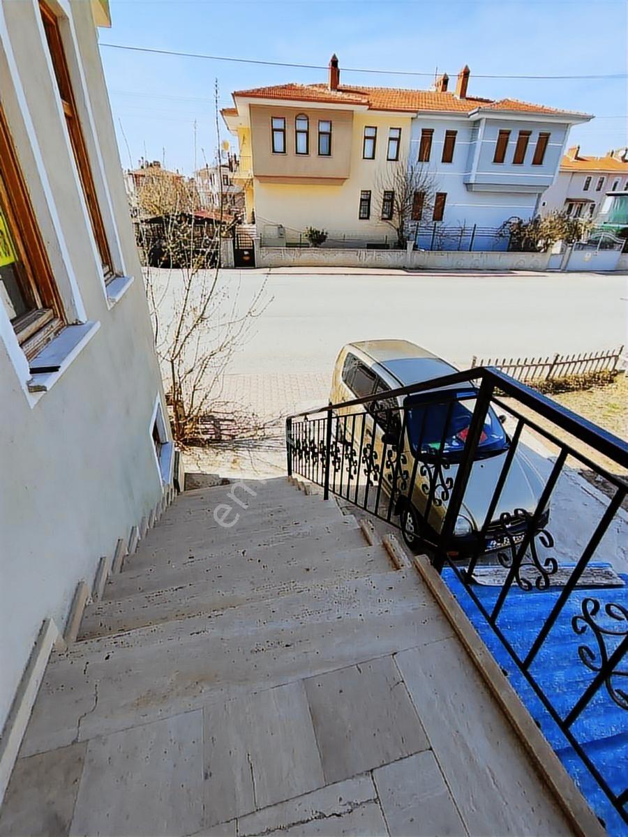 Karaaslan Villarında 2 Buçuk Katlı 2 Kiracılı Satılık Bina - Görsel 9